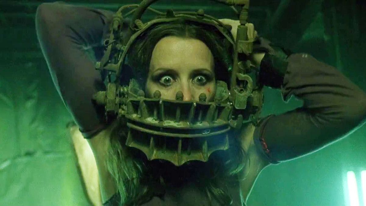 Hjernerne bag "Saw"-filmene har fundet på mange absurde måder at dø på.