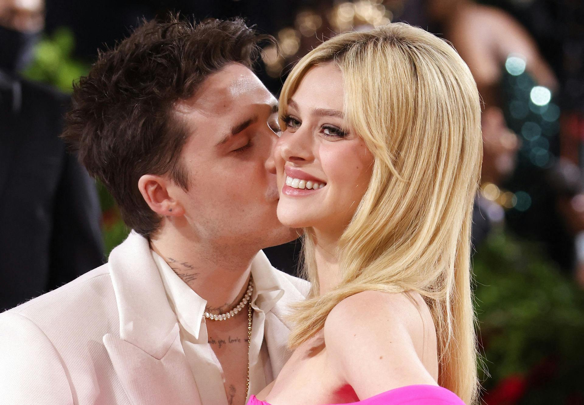 Brooklyn Beckham og Nicola Peltz Beckham.