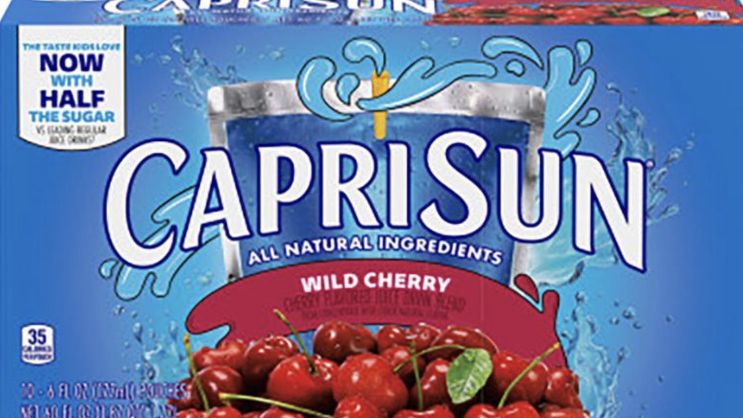 Det er varianten Capri-Sun Wild Cherry, som tilbagekaldes. Produktet er forhandlet i USA og kan IKKE købes i Danmark.