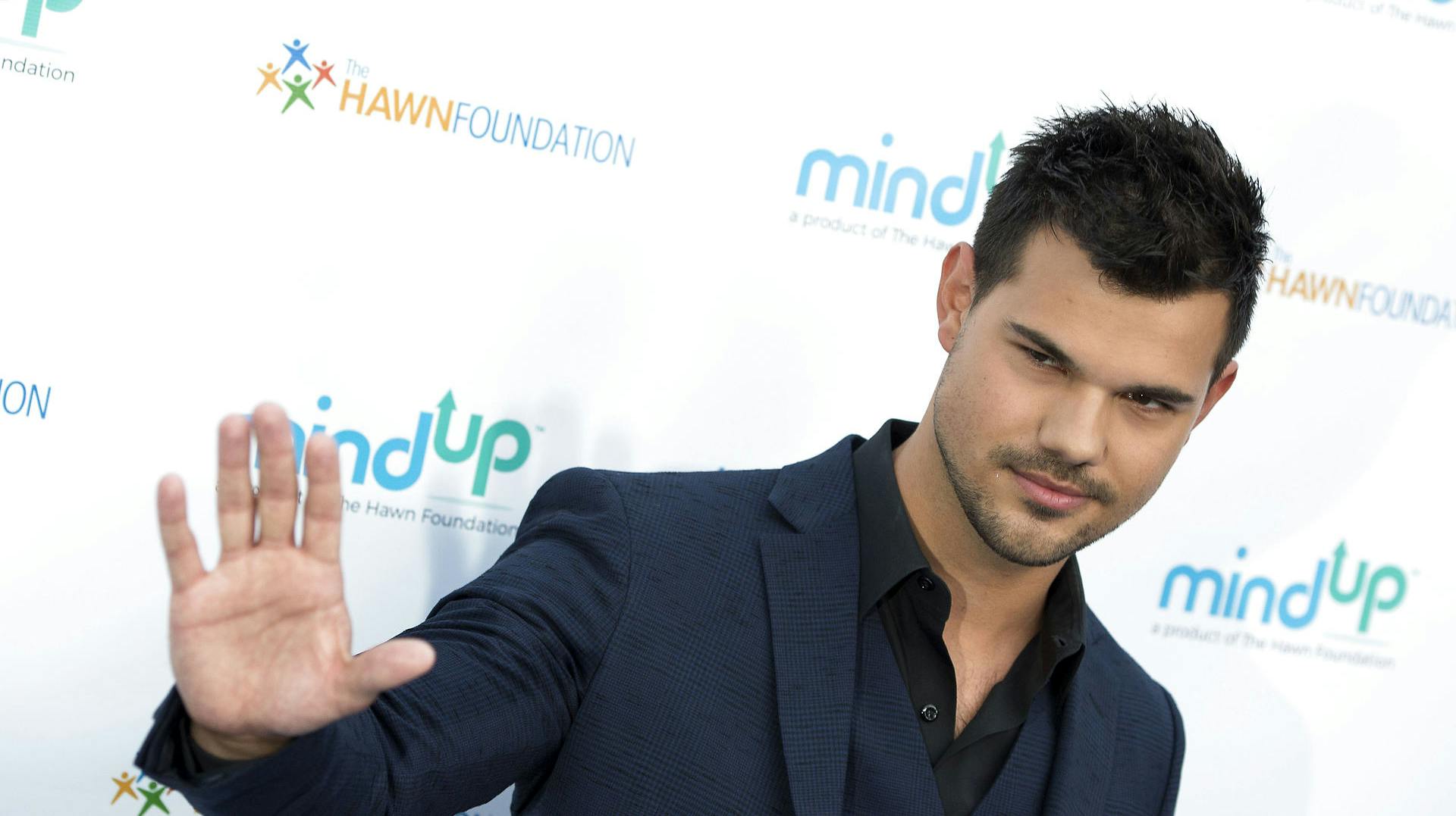 Taylor Lautner bliver snart gift med Taylor Lautner...