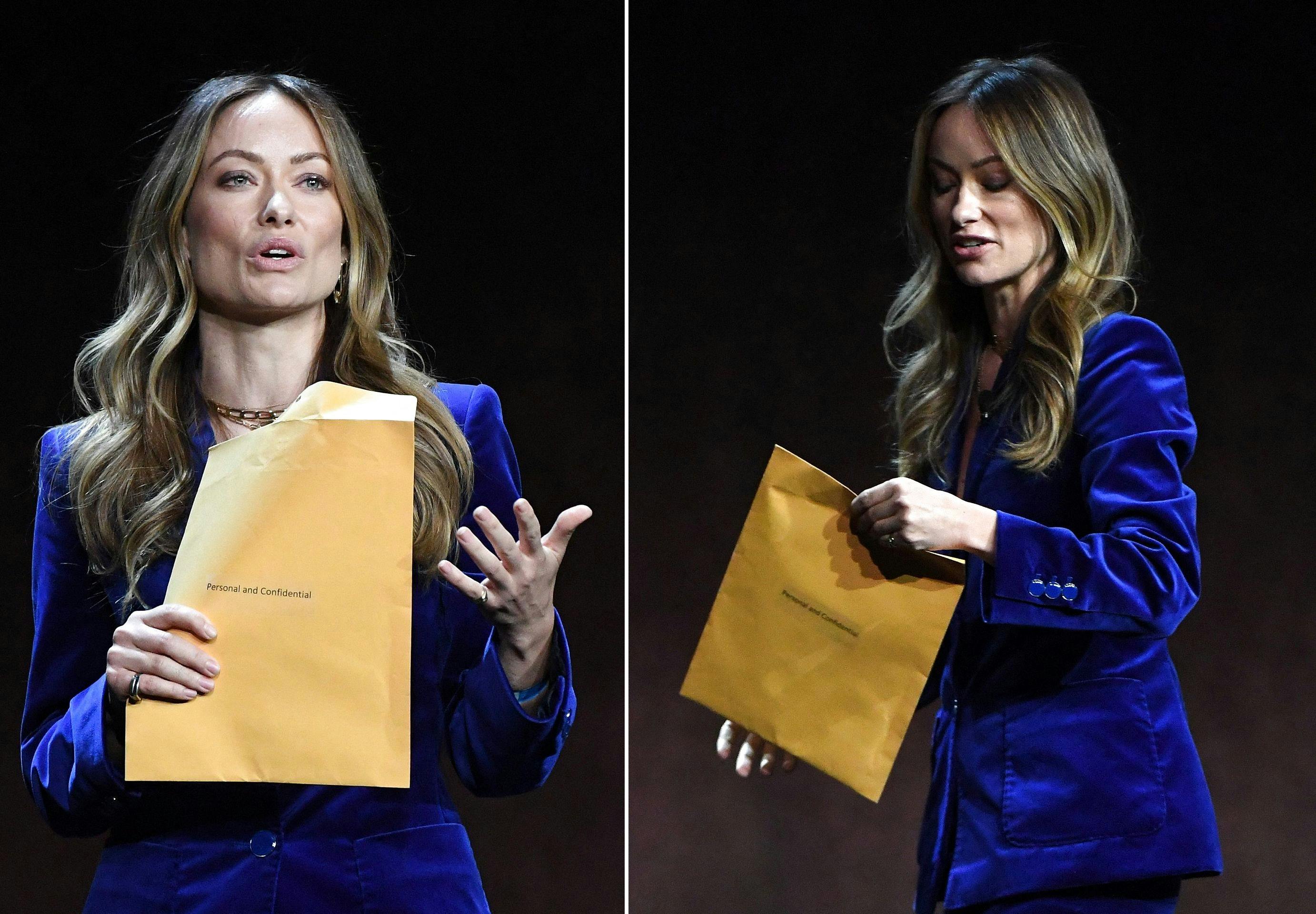 Sådan så det ud, da Olivia Wilde fik overrakt de juridiske dokumenter foran alt og alle.