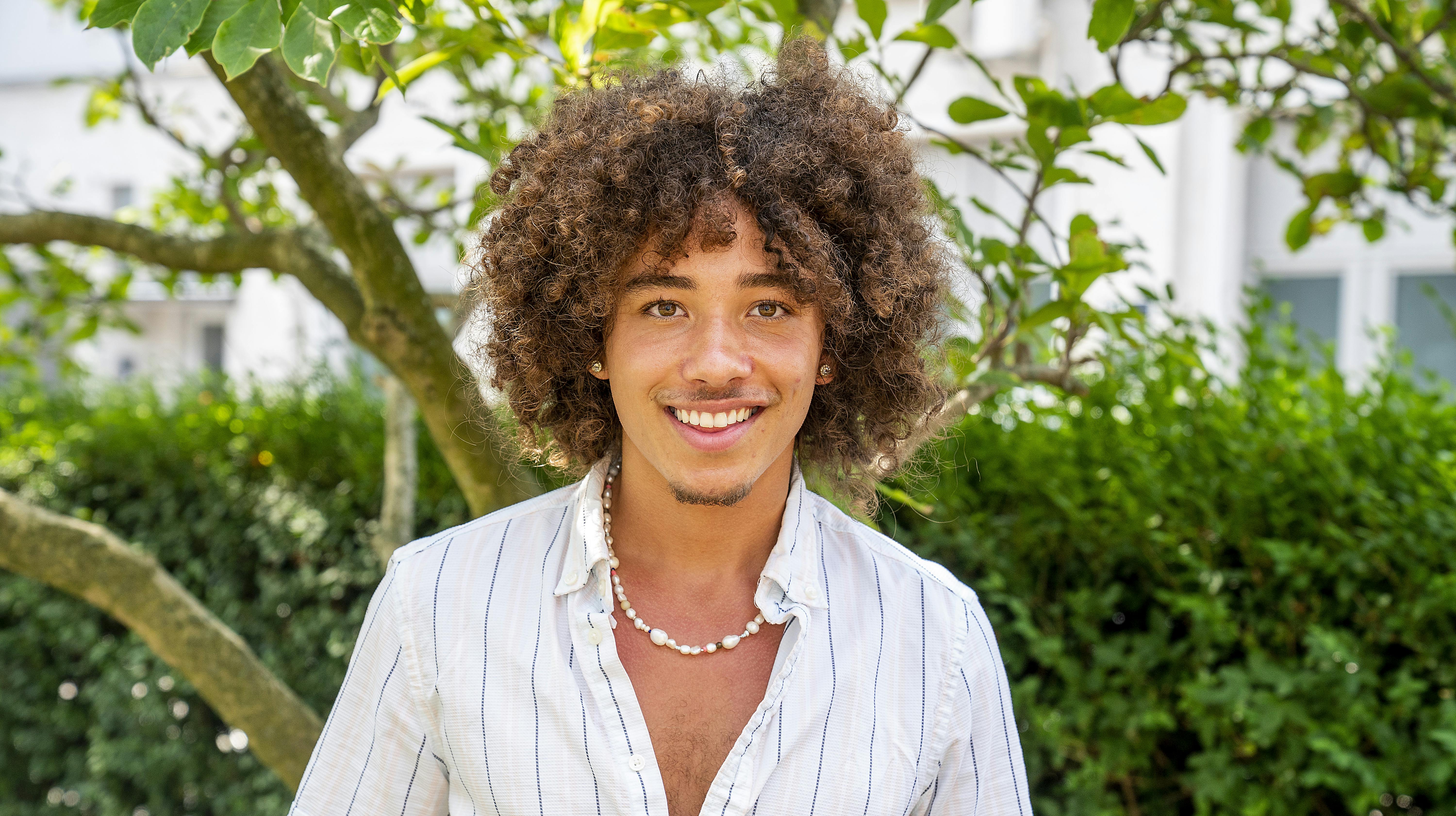 Damien mener ikke selv, han er en dårlig taber. Han dog ganske utilfreds med den måde, han røg ud af "Paradise".