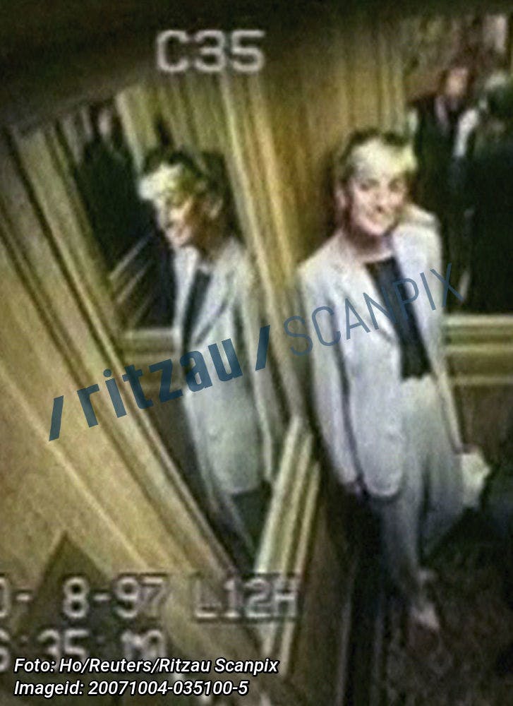 Prinsesse Diana fotograferet på Ritz Hotel den skæbnesvangre aften 31. august 1997.
