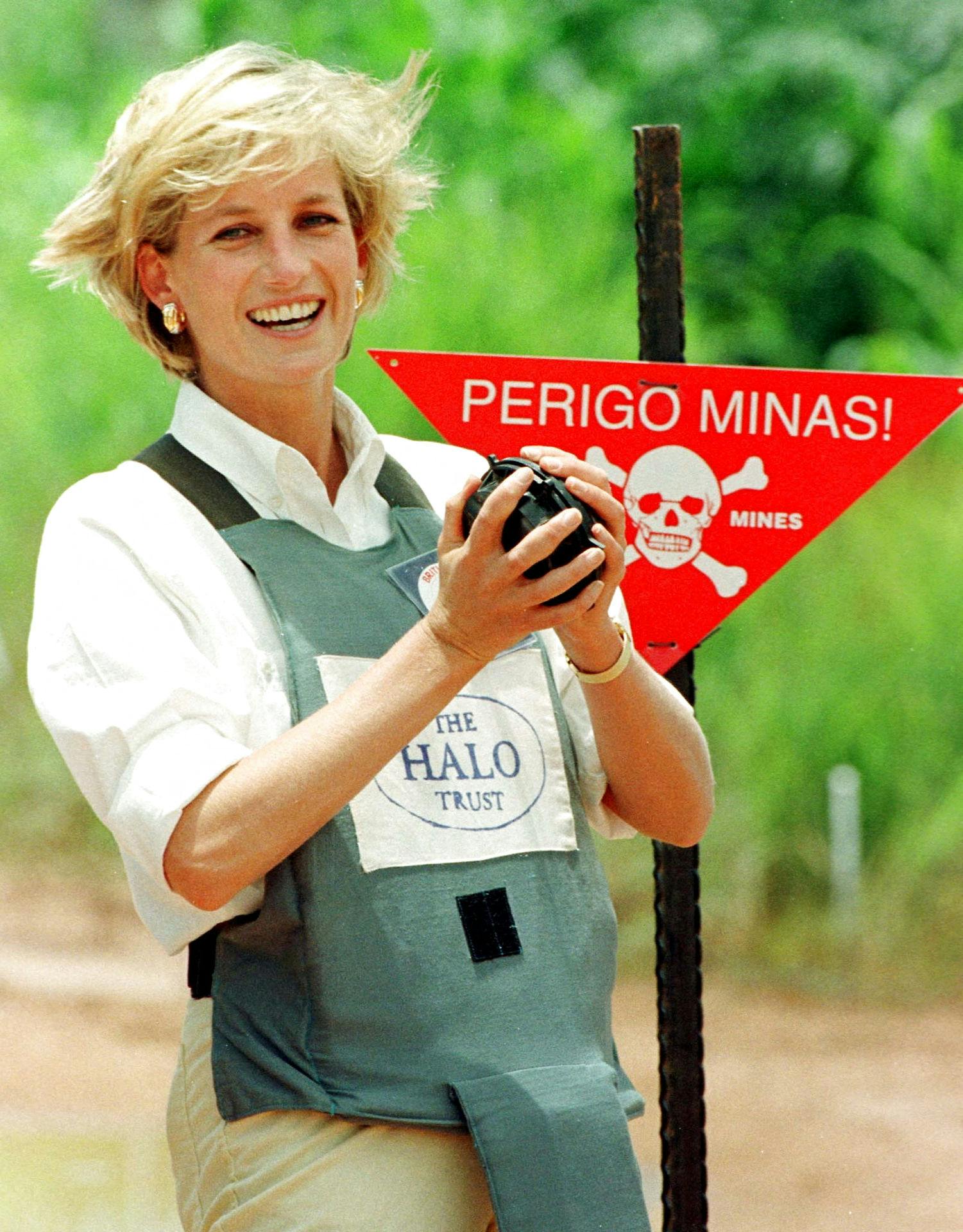 Prinsesse Diana trak overskrifter, da hun gik forrest i fjernelsen af miner. 