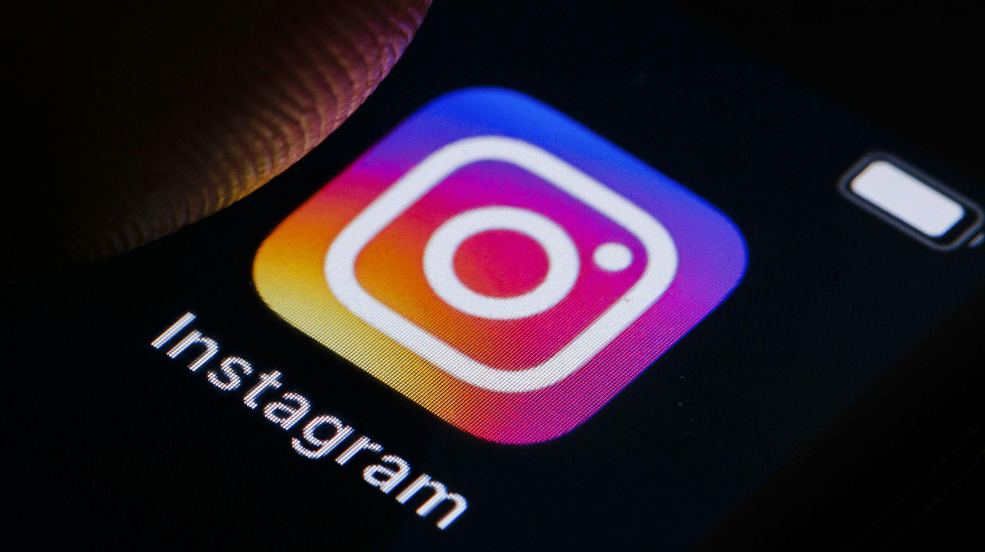 Instagram har kopieret Be Reals funktion, der gør det muligt, at tage billeder med både front- og bagkamera samtidig.