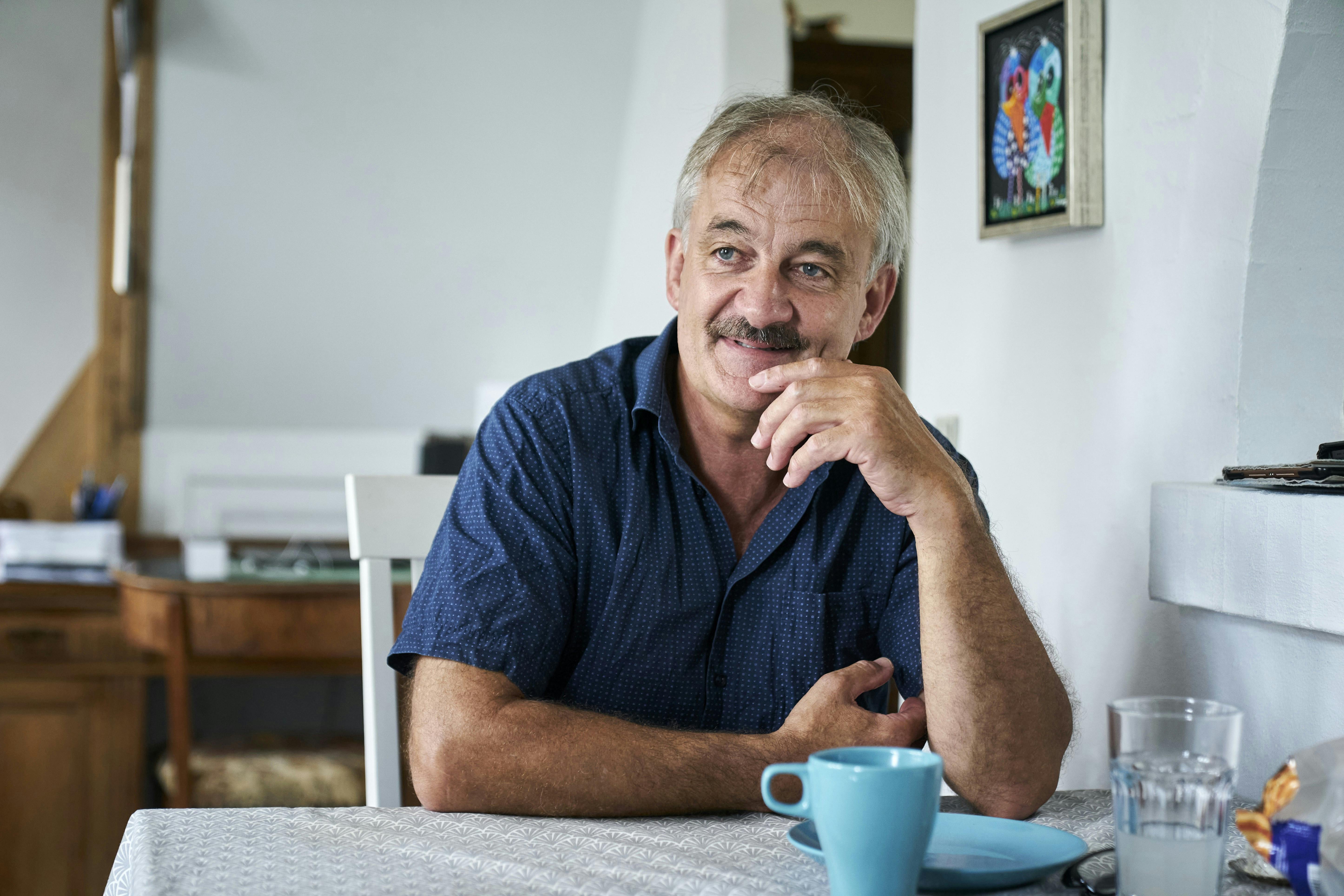 – Mit bagland er skrumpet lidt ind de seneste år, så jeg savner en, at have tosomhed sammen med.