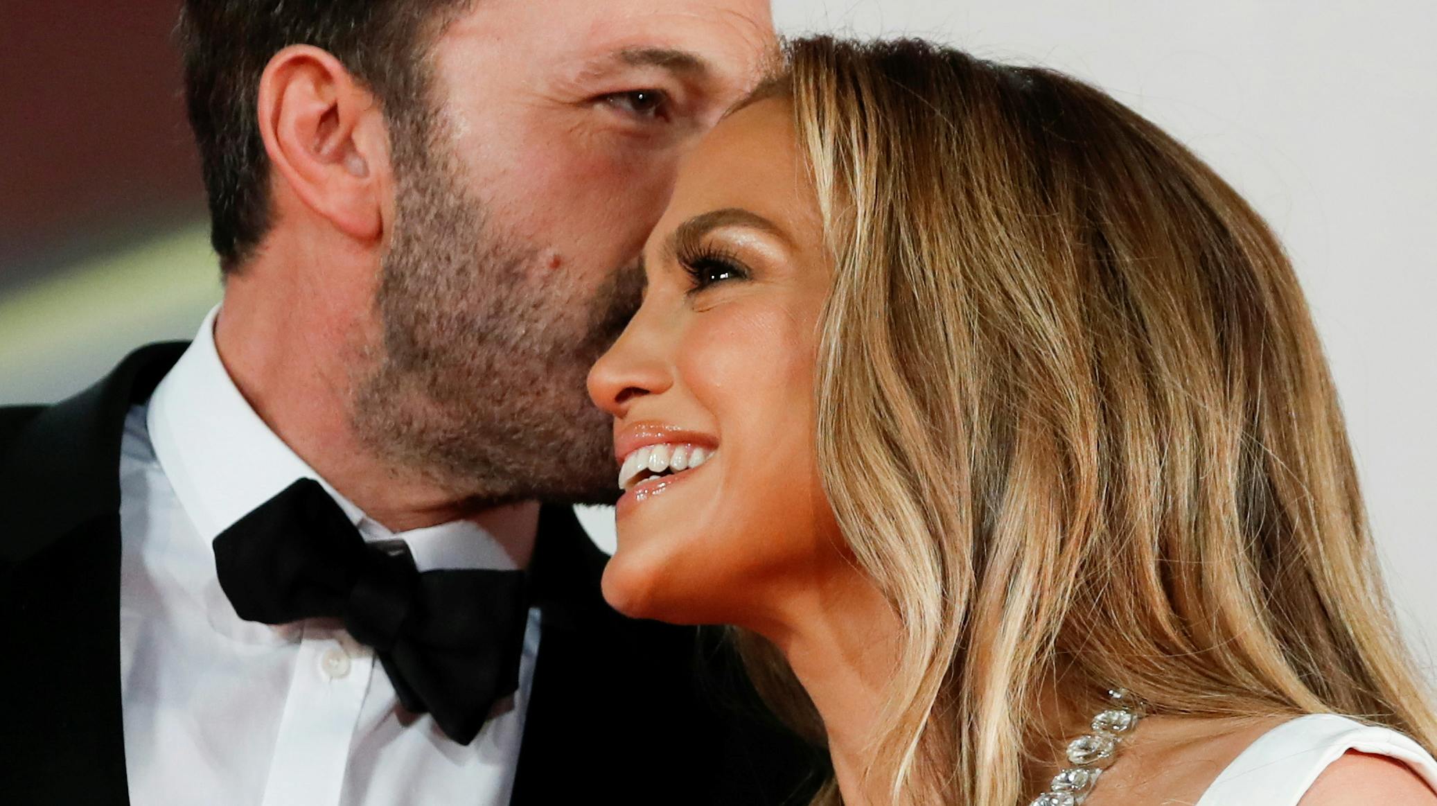 En kilder afslører nu, hvordan Ben Affleck fik tårer frem på gæsternes kinder med sin rørende tale 