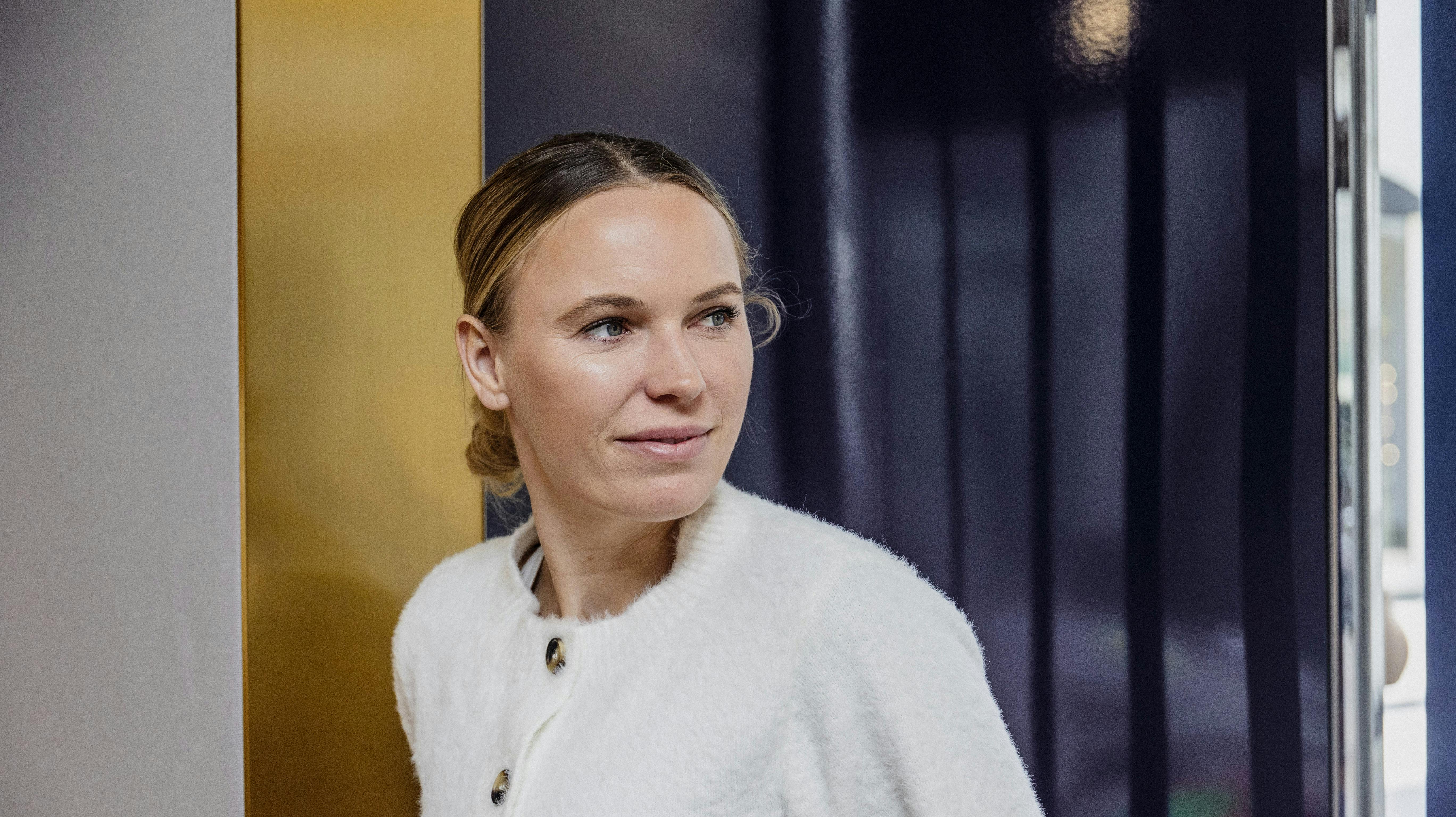 Caroline Wozniacki fik i 2018 sin gigtdiagnose. Den har sat en stopper for mange ting, udover hendes karriere som topatlet. 
