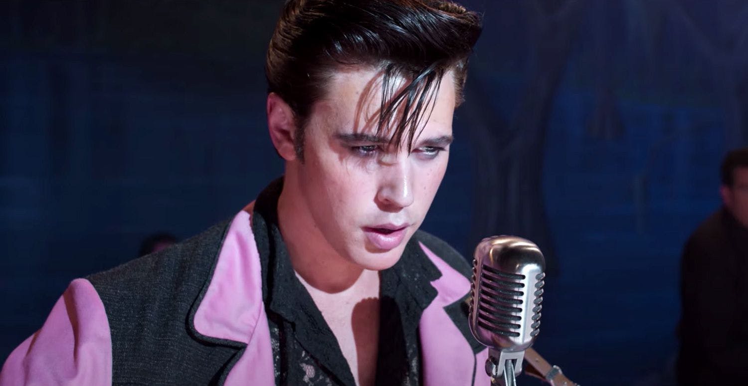 Austin Butler har i den grad formået at imponere både Elvis-fans og filmanmelderne med sin optræden som den ikoniske stjerne.
