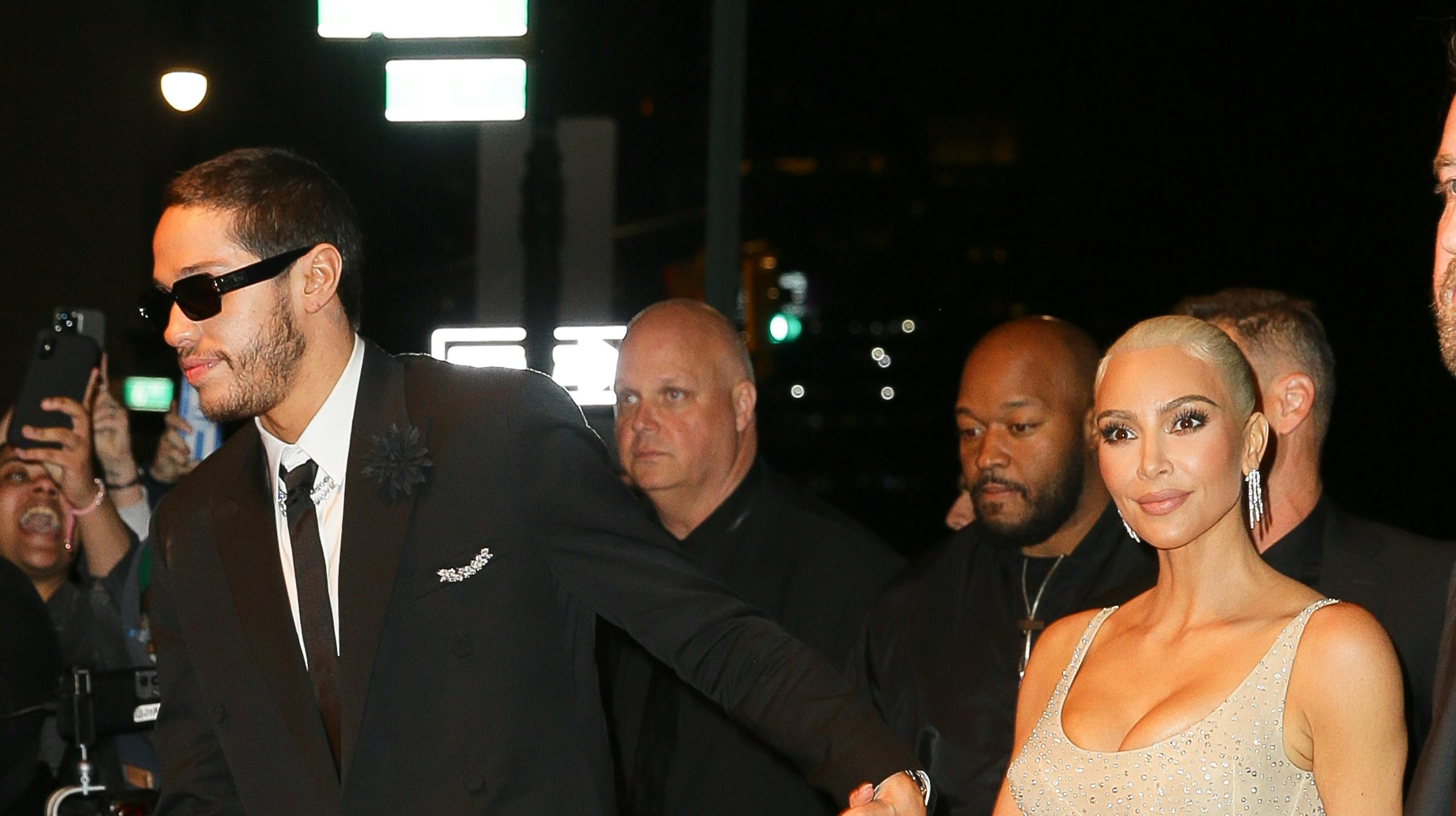 Pete Davidson og Kim Kardashian til Met Gala i maj 2022.