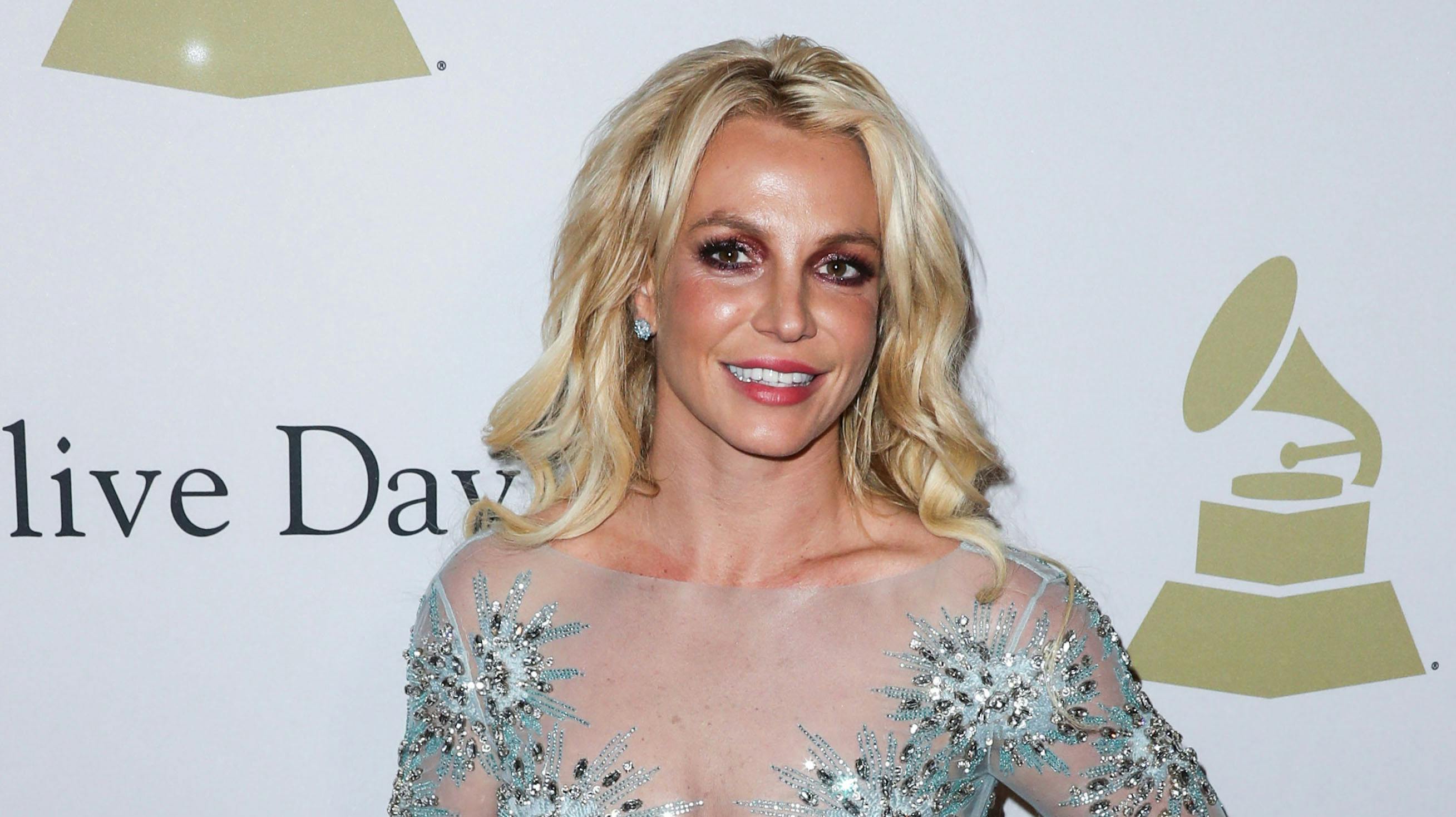 Britney Spears og Sam Asghari gav hinanden deres ja den 9. juni i deres fælles hjem i Los Angeles.
