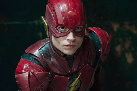 Ezra Miller i rollen som The Flash.