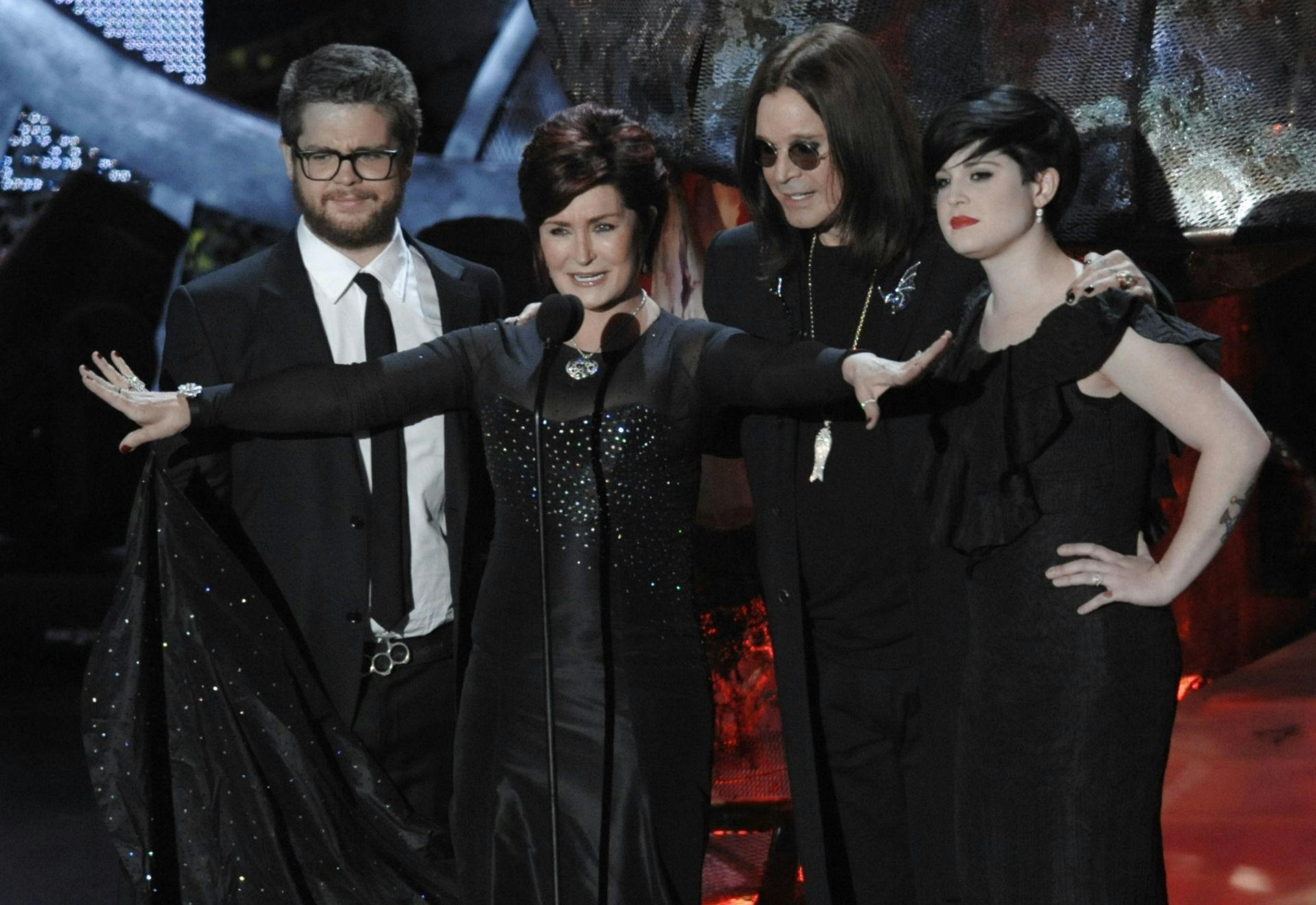 Jack, Sharon, Ozzy og Kelly Osbourne gør comeback på tv-skærmen, når "The Osbournes" vender tilbage.
