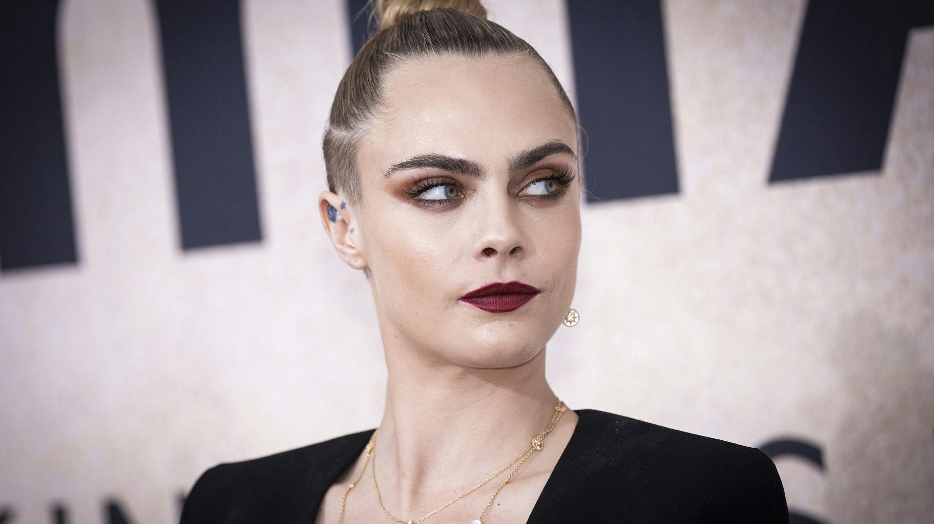 Cara Delevingne har festet en del på det seneste, og det bekymrer vennerne.