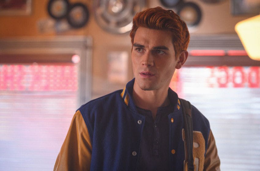 KJ Apa er blandt andet kendt fra serien "Riverdale".