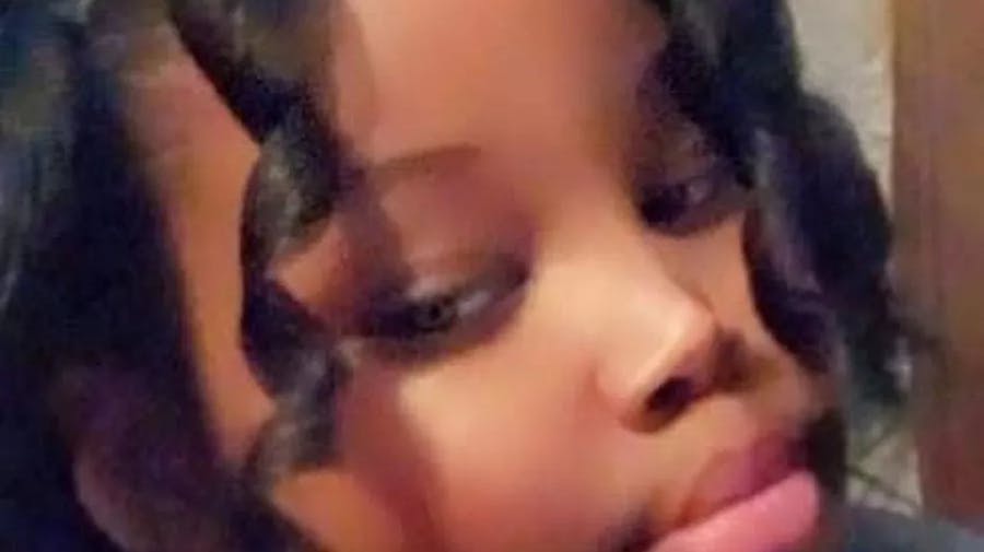 10-årige Na'Mylah blev fundet dræbt få timer efter hun forsvandt fra sit hjem i Michigan, USA. Hendes 14-årige stedbror, Jameion Peterson, er blevet anholdt og sigtet for drabet.