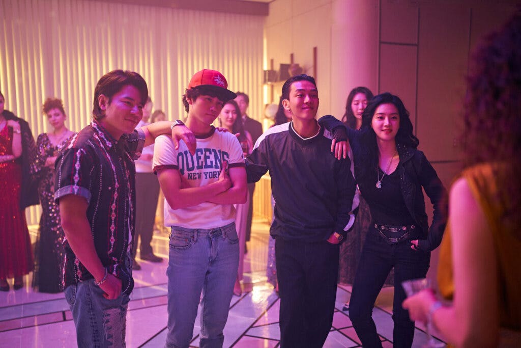  Lee Kyoo-hyung som Moon Bok-nam, Ong Seong-wu som Park Joon-gi, Yoo Ah-in som Park Dong-wook, Park Ju-hyun som Park Yoon-hee.