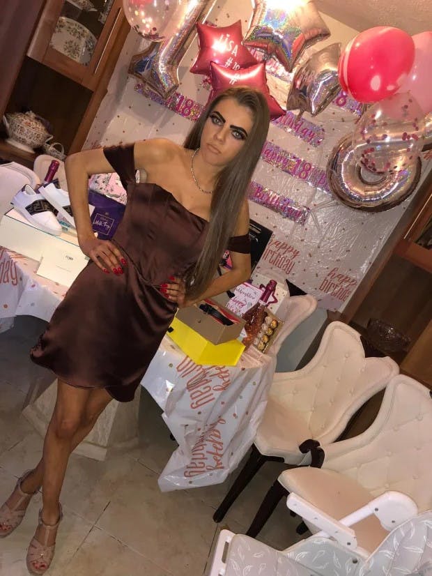 18-årige Lisa Cash, der var storesøster til tvillingeparret, blev også slået ihjel lørdag.