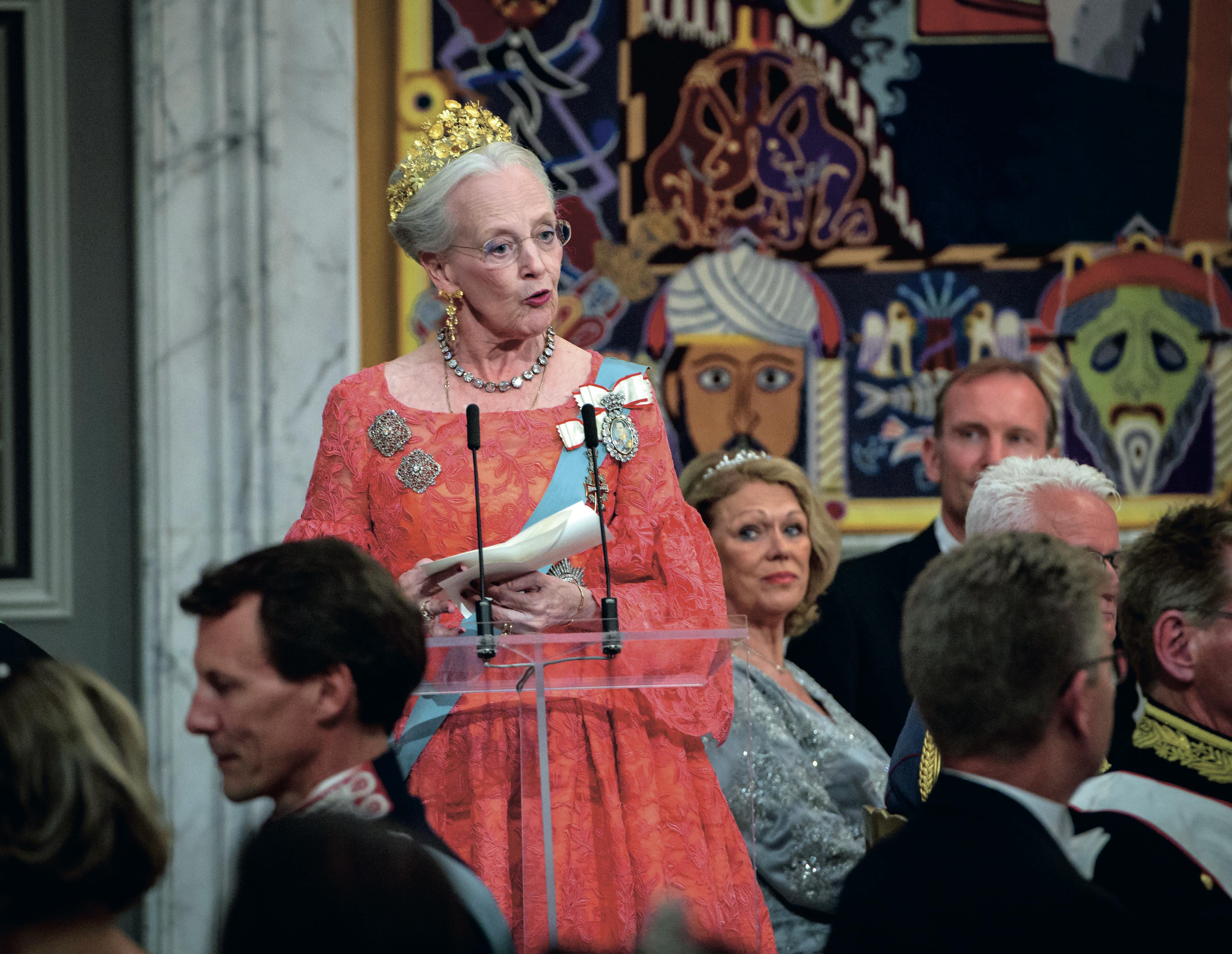 Dronning Margrethe vil holde en tale, og du kan følge med i fjernsynet.