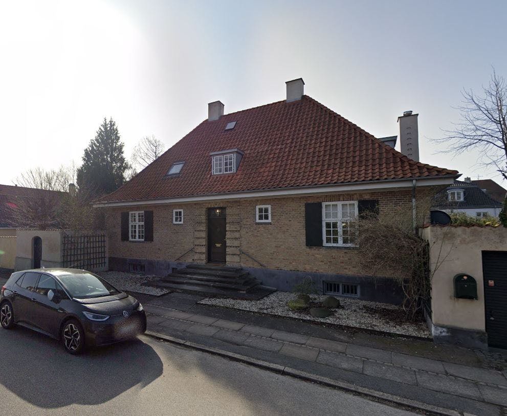 Alexander Kølpin måtte betale 25,3 mio. kr. for at få nøglerne til denne luksusvilla.