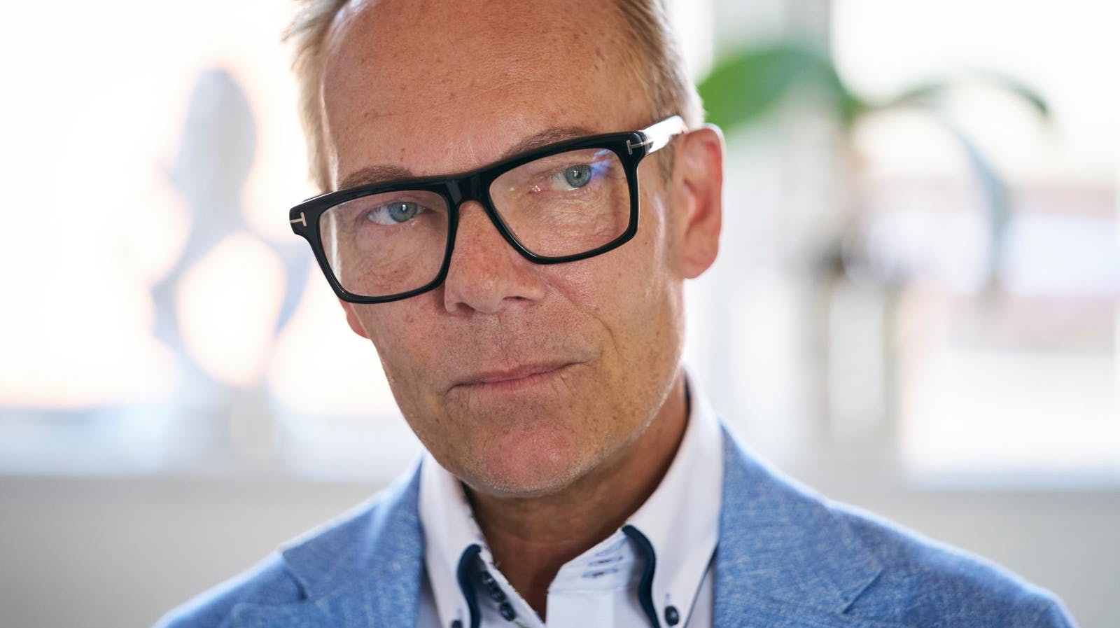 – Når man ser anderledes ud og skiller sig ud, så er man et let offer, lyder det fra Jens Werner, 58, om mobningen, der for alvor begyndte i teenageårene.