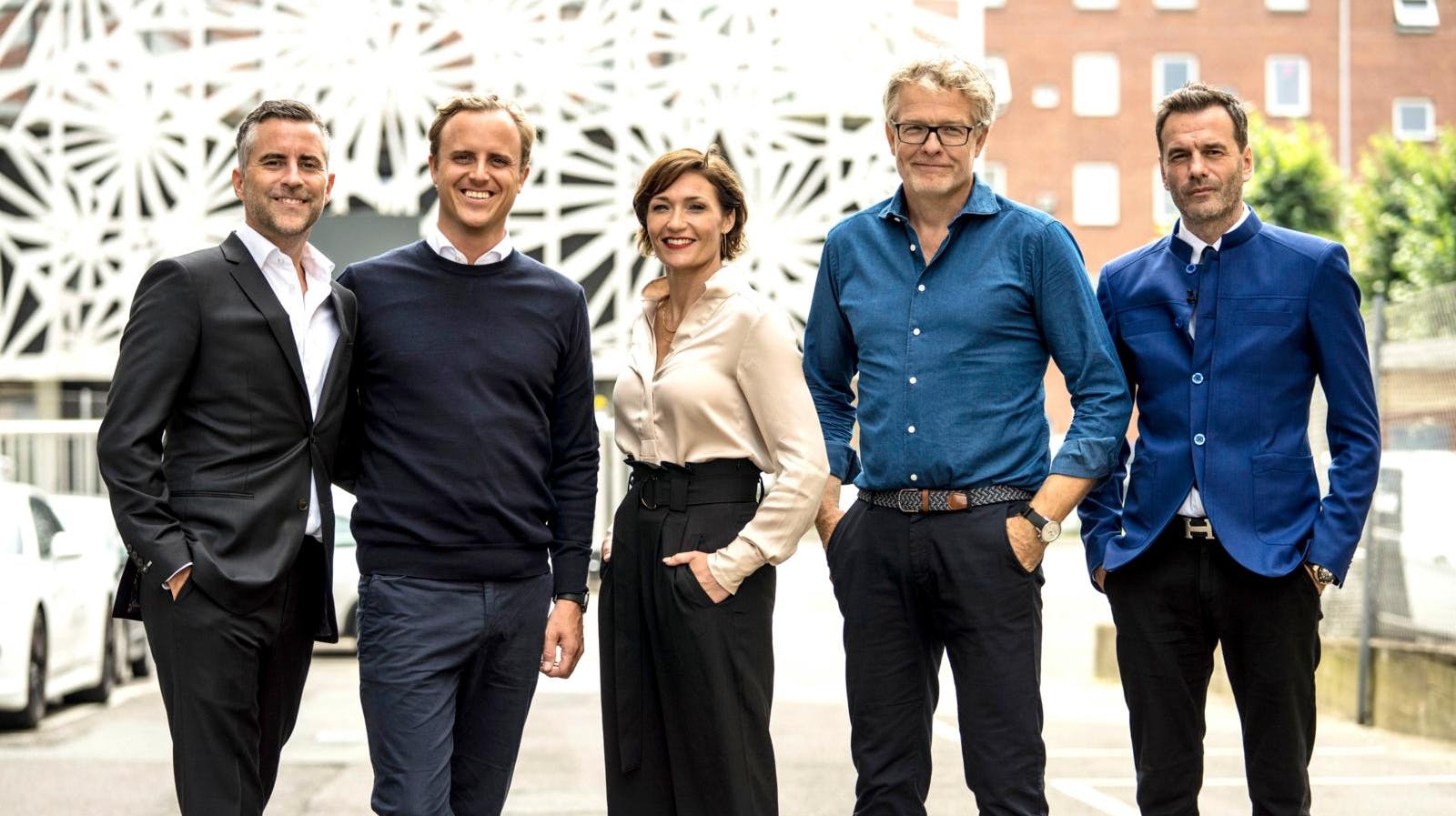 Det er sådan, at danskerne har lært Mia Wagner at kende. Nemlig som en central figur i kultprogrammet "Løvens Hule".