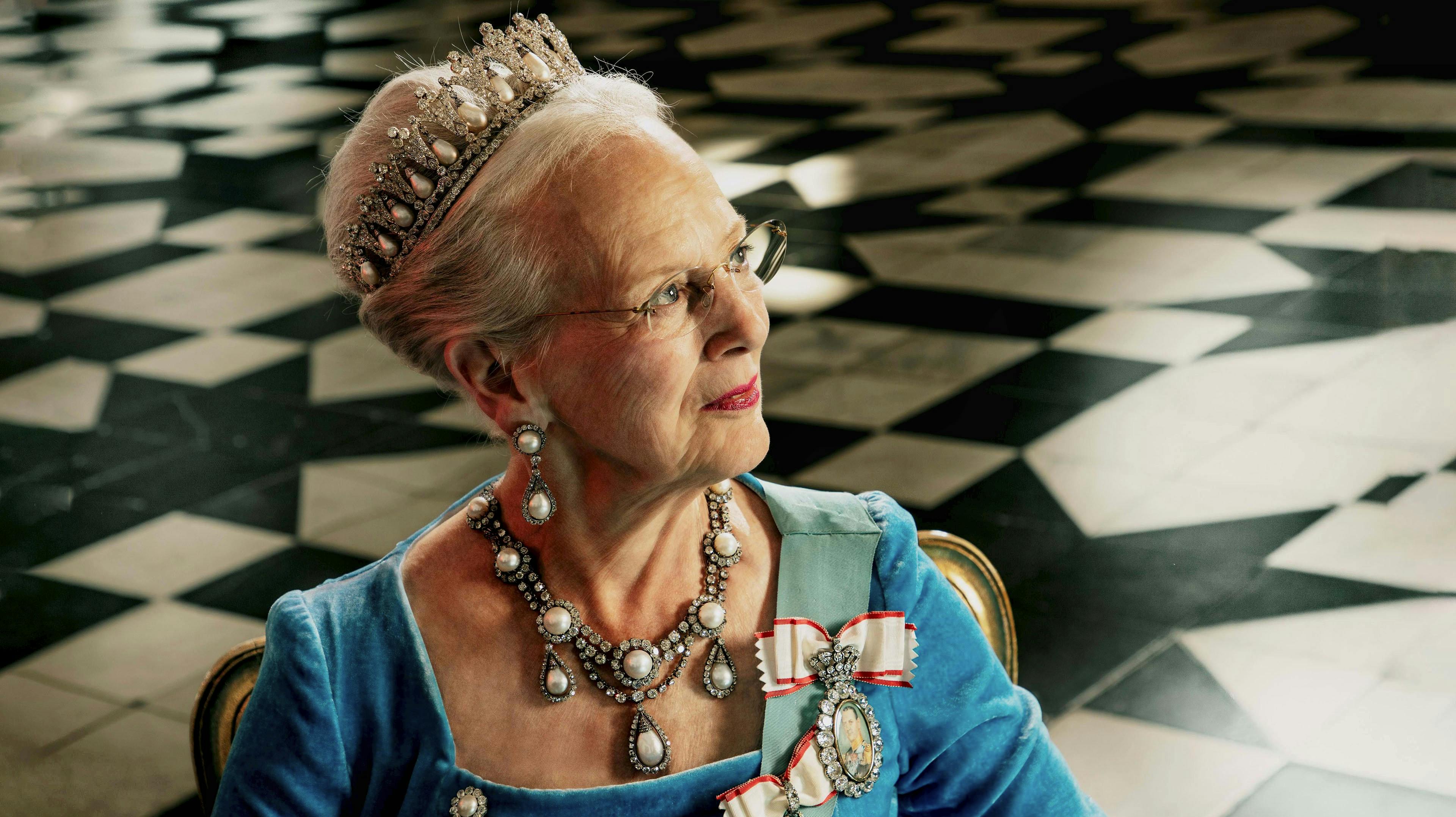 Smykkeudstillingen åbnede den 21. januar i anledning af dronning Margrethes regeringsjubilæum.