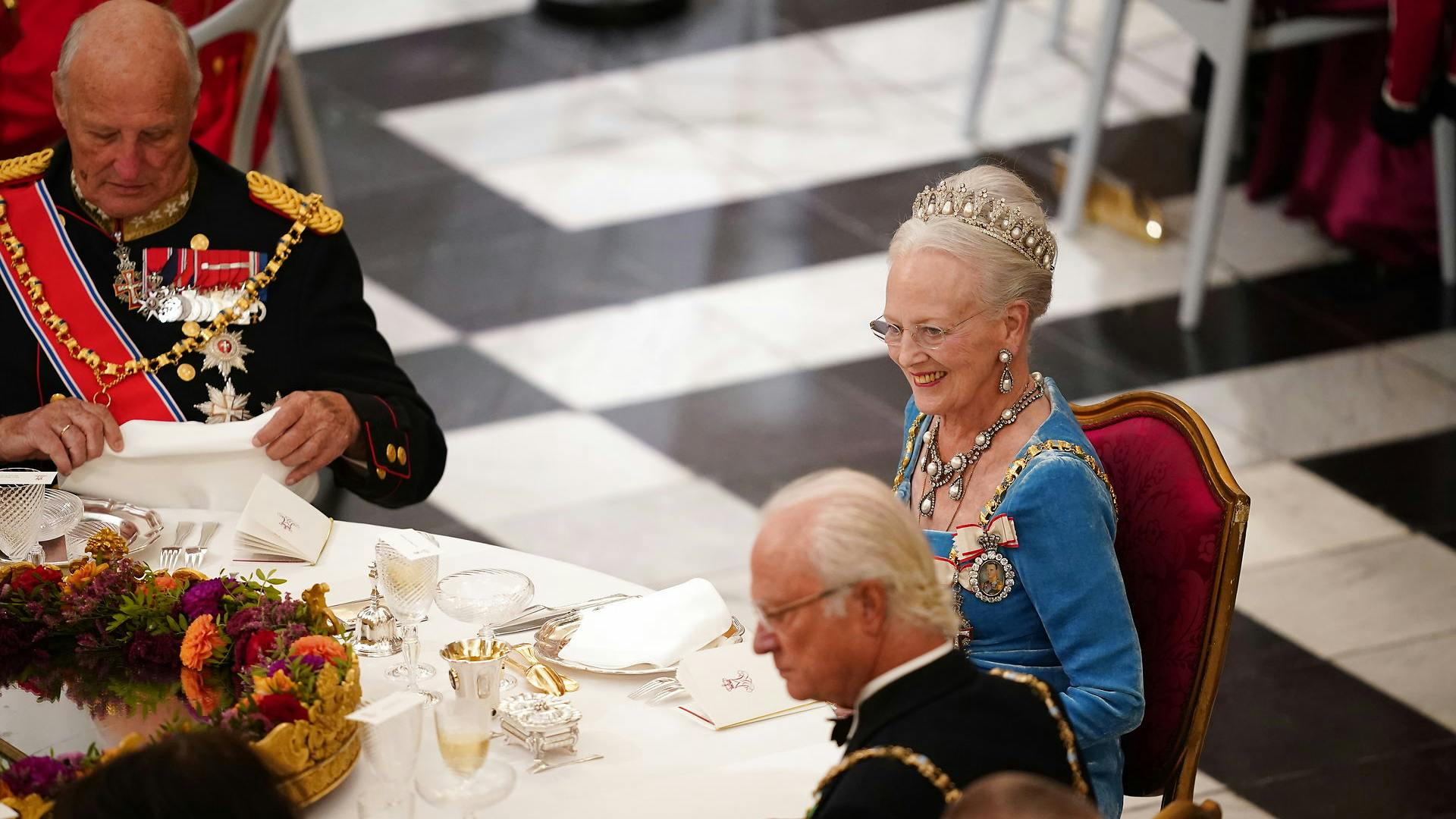 Dronning Margrethe ved taffel: Jeg født til denne rolle | SE HØR