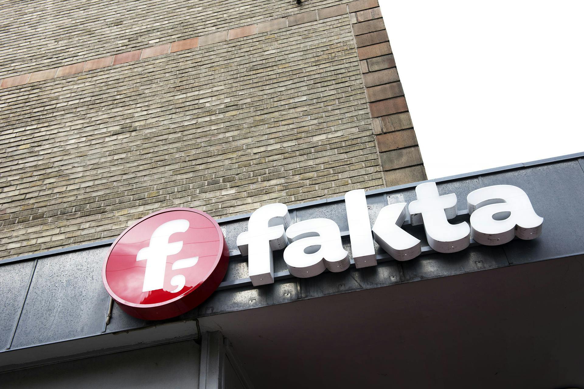 Farvel til Fakta. Fra næste år er det slut med at handle i discountkædens butikker.