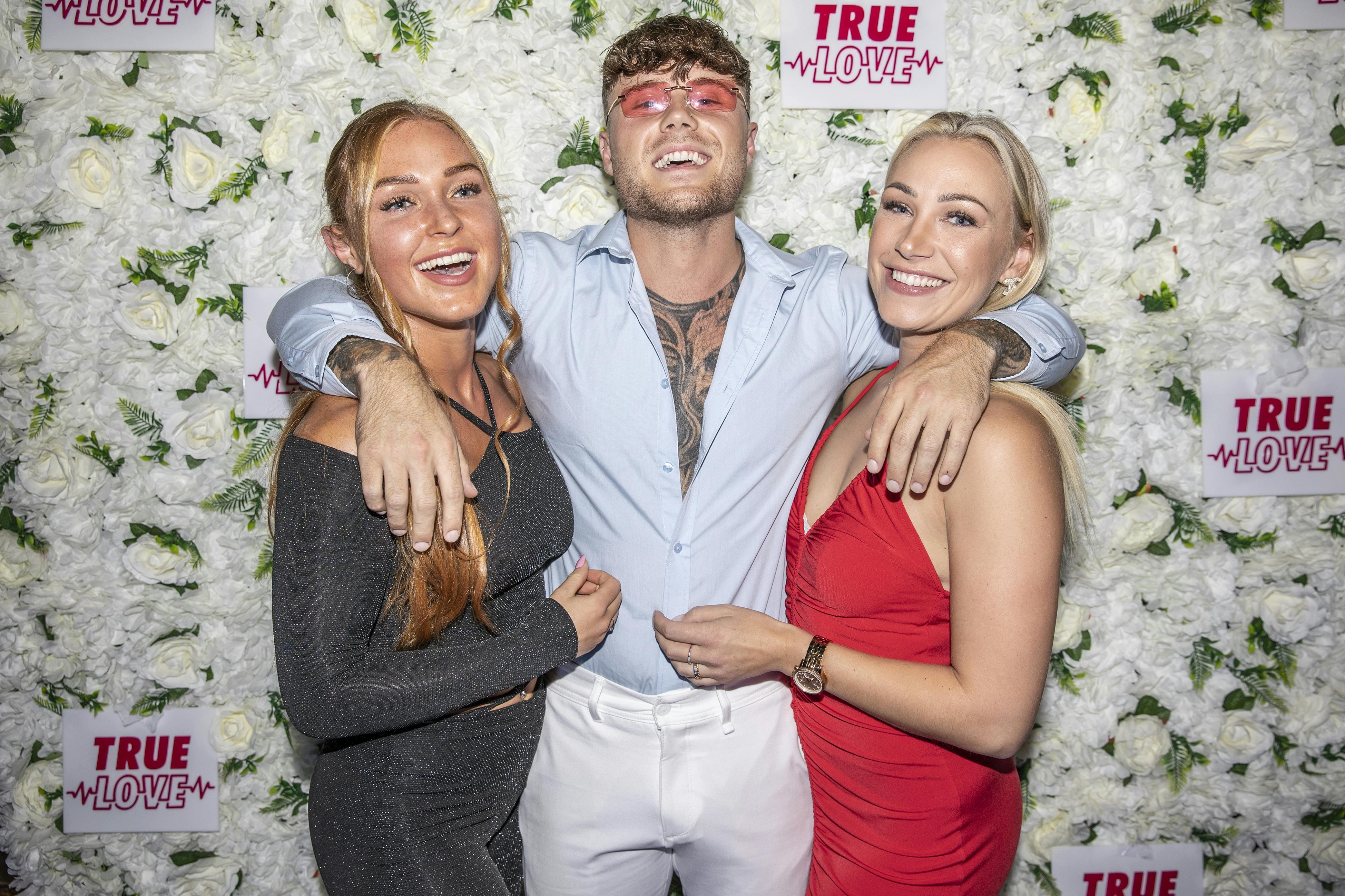 Marcus Herler, Nicoline og Kira Smed True Love