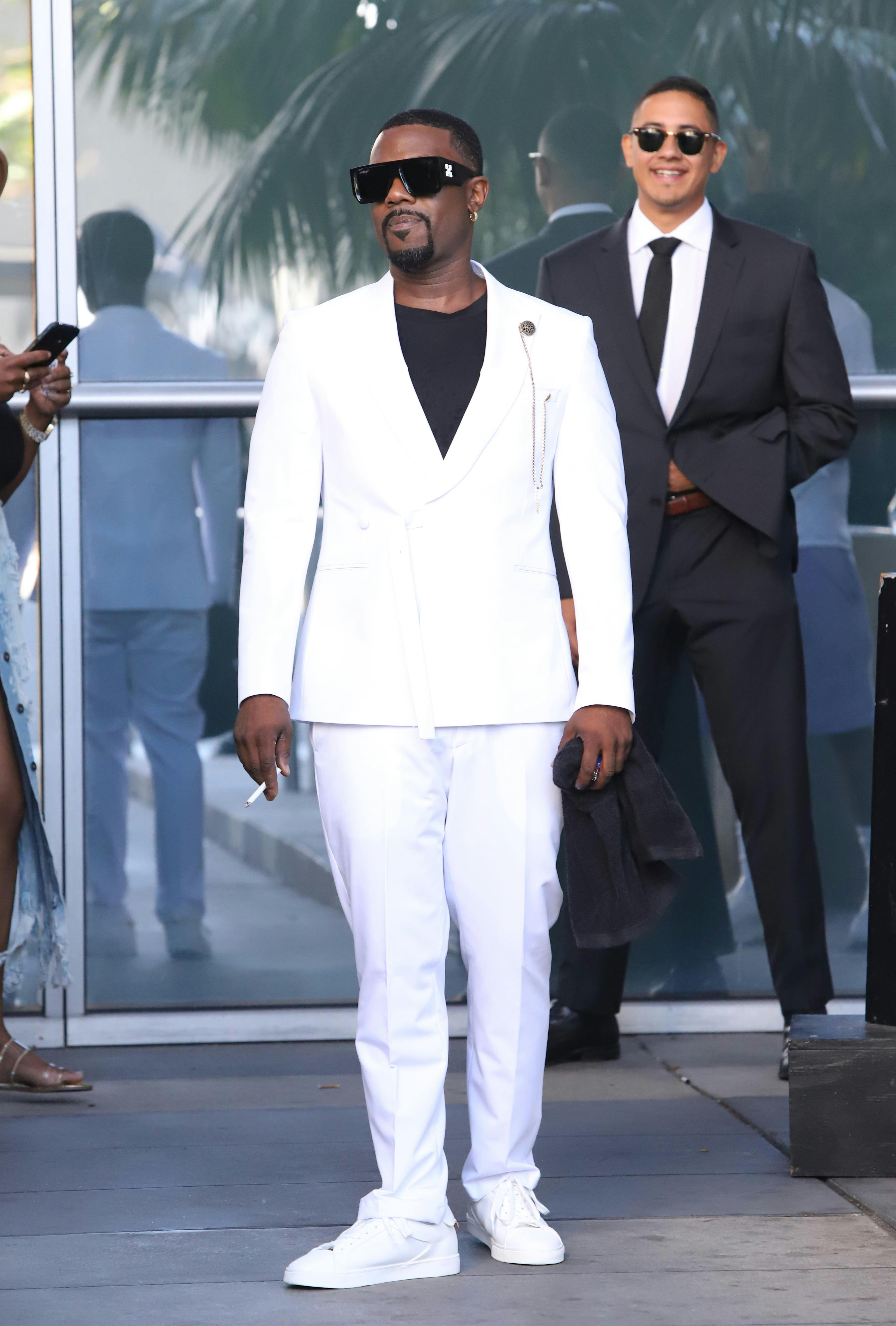 Ifølge Ray J, har Kris Jenner set sin egen datter have sex på video, så hun kunne vælge det bånd, hvor hun så bedst ud. 