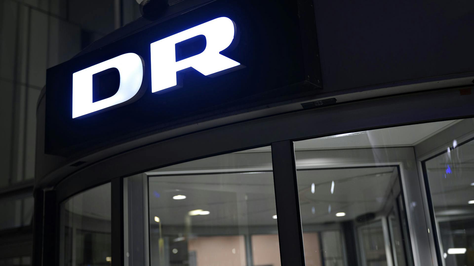 Kritikken rammer nu DR hårdt for at forsøge at stoppe et kritisk tv-program om mediet selv, som ledelsen bestemt ikke kunne lide.