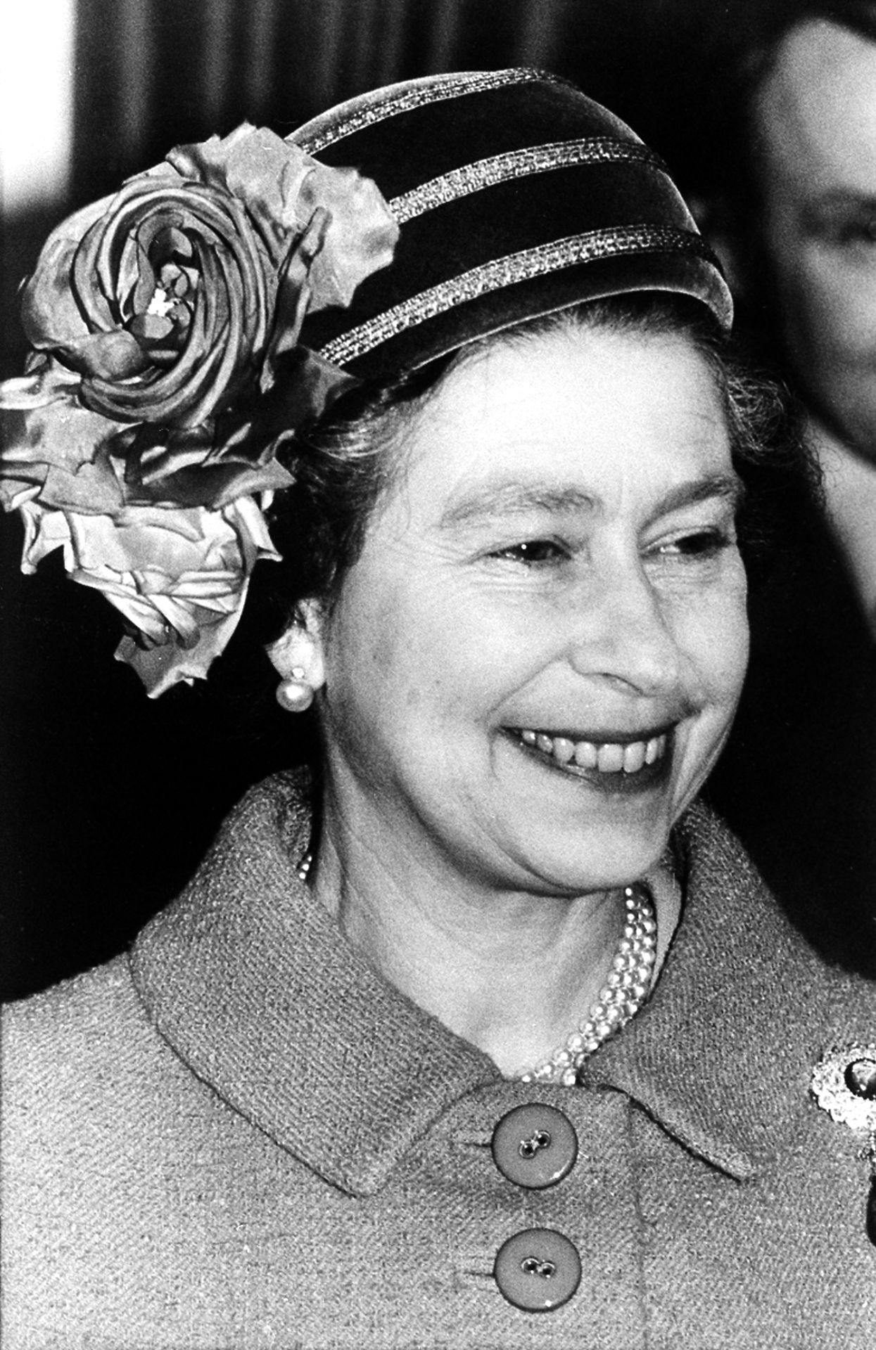 Dronning Elizabeth fotograferet i 1982 - året hvor Michael Fagan overraskede hende i soveværelset.&nbsp;
