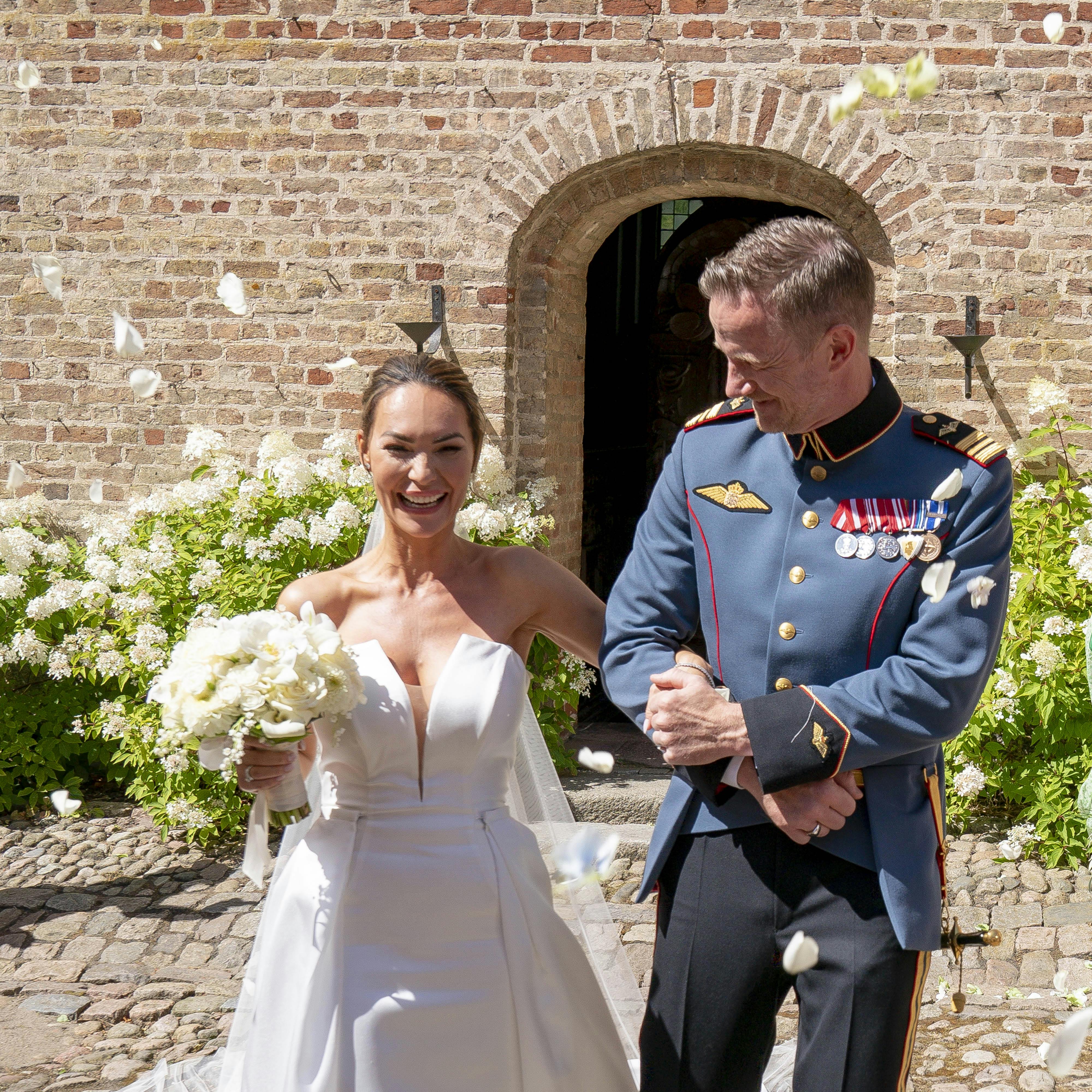 Mascha Vang og Troels Krohn Dehli blev gift 2. august.