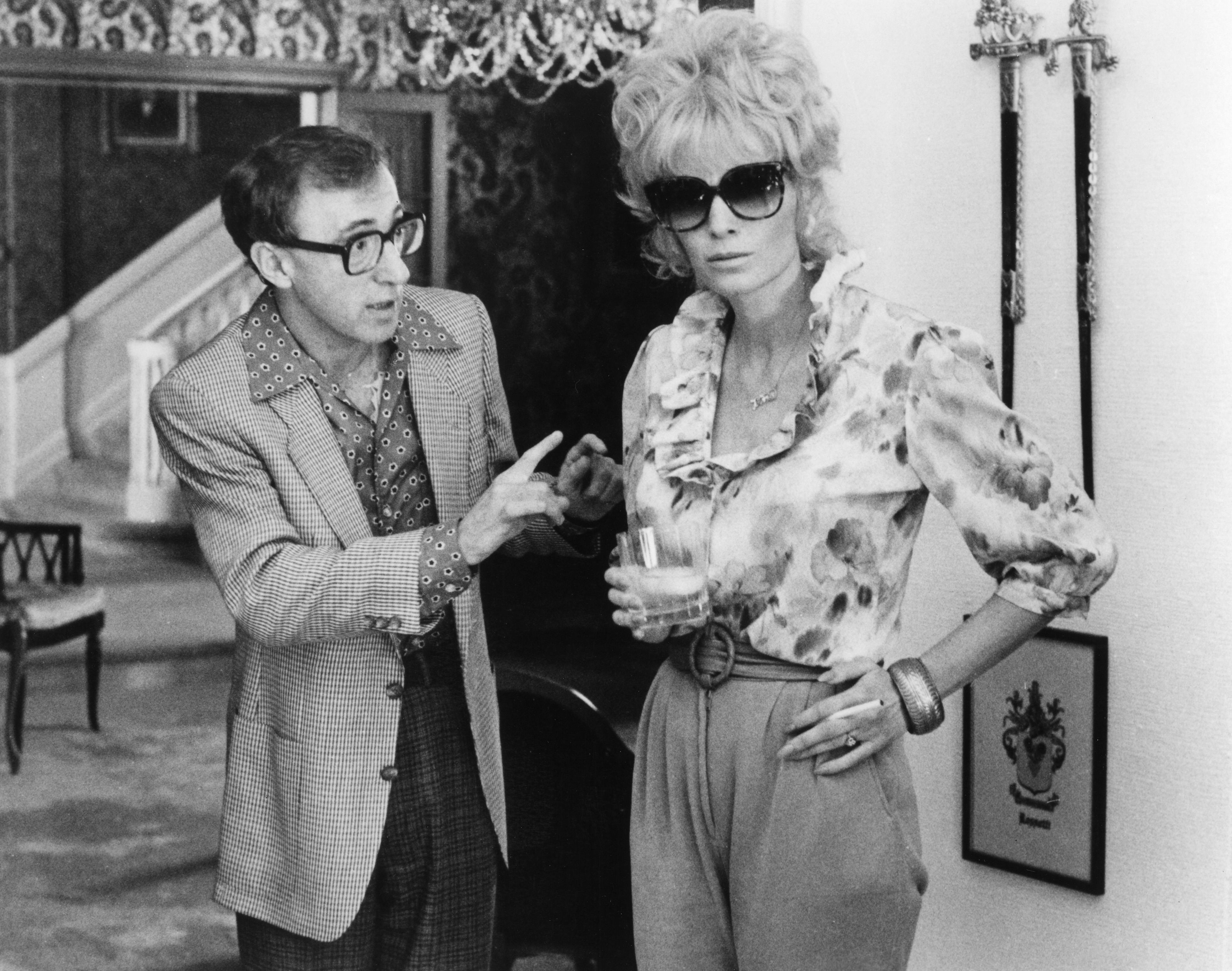Woody Allen og Mia Farrow på filmset i 1984. 