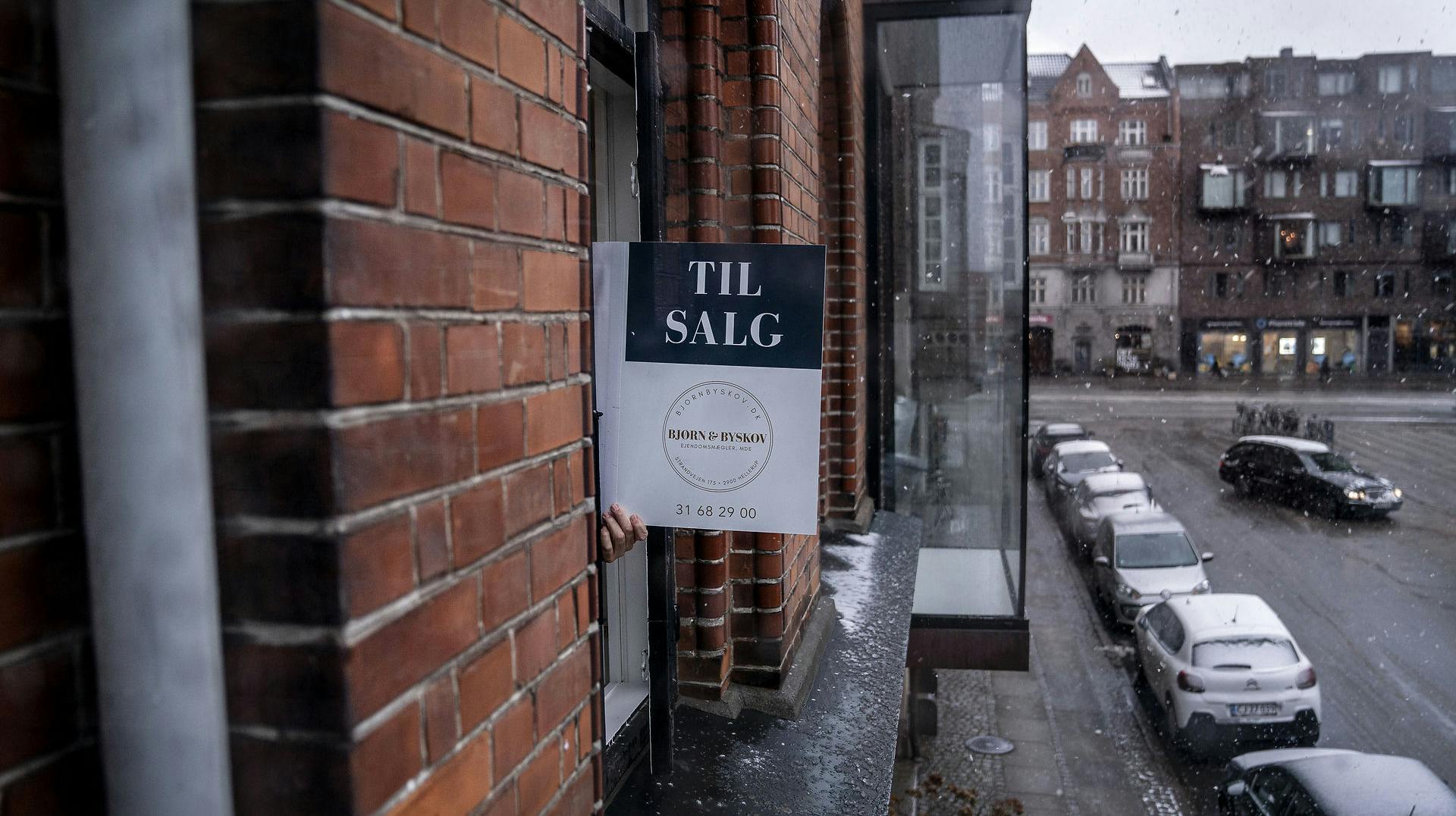 Der skal meget mere end et skilt til i dag for at trække køberne til. For de er der ofte ikke.