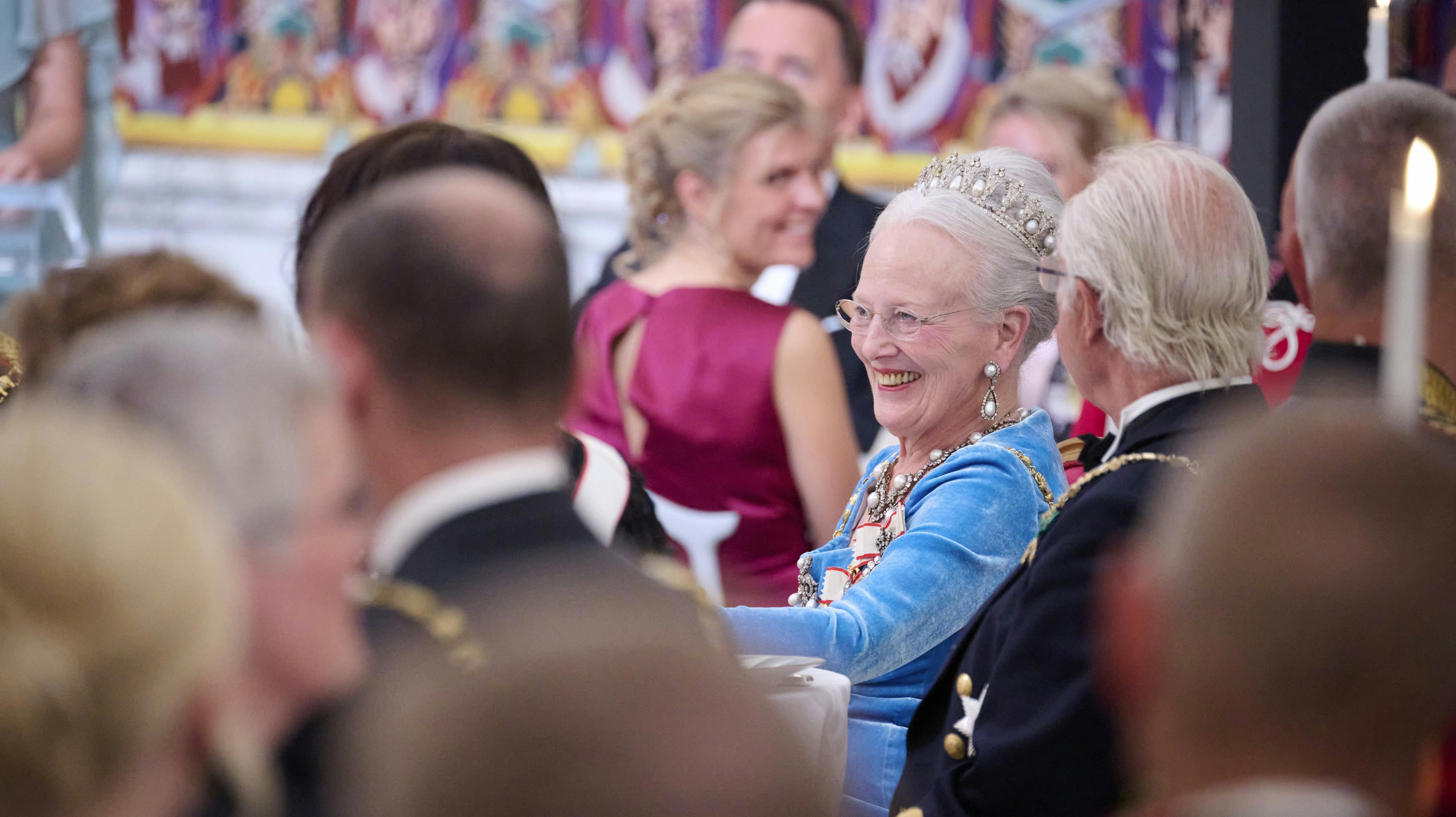 Dronning Margrethe er netop blevet fejret i stor stil. Men nu sætter corona en stopper for en anden stor fest.