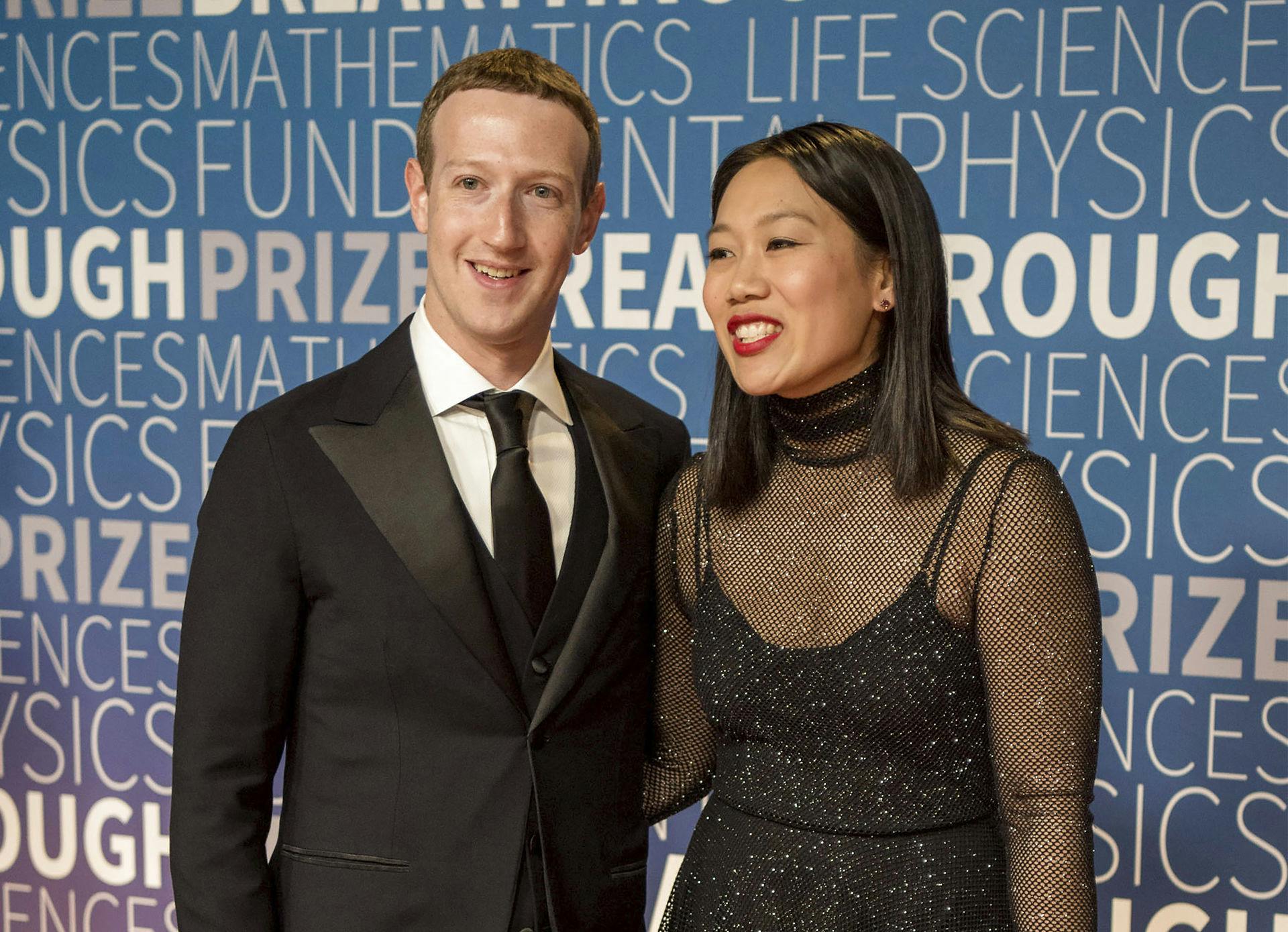 Mark Zuckerberg og hustruen Priscilla Chan skal for tredje gang være forældre til en lille pige.