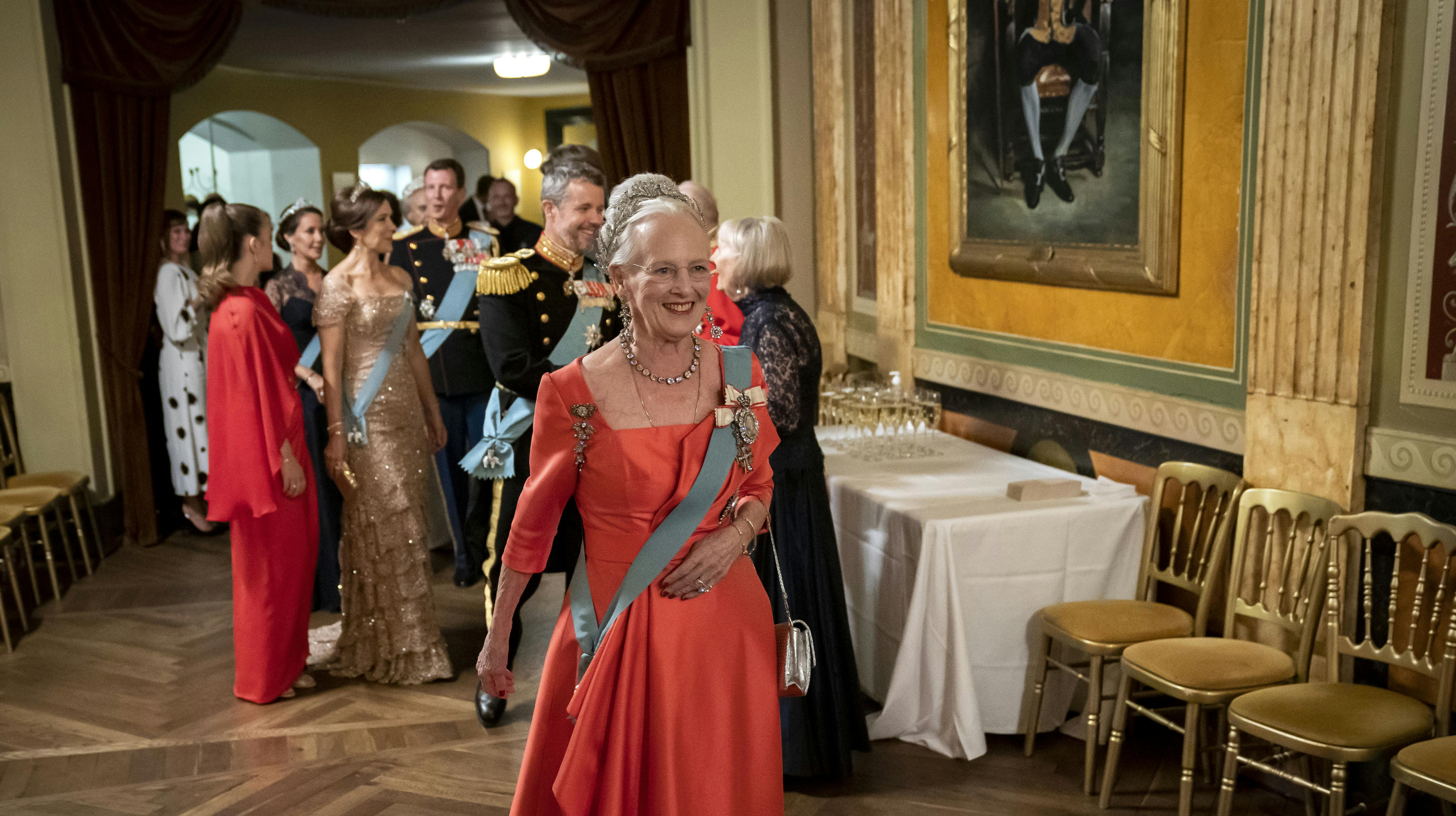 Dronning Margtrethe er nødt til at melde afbud til endnu et arrangement. Det er endnu en gang corona, der står i vejen.