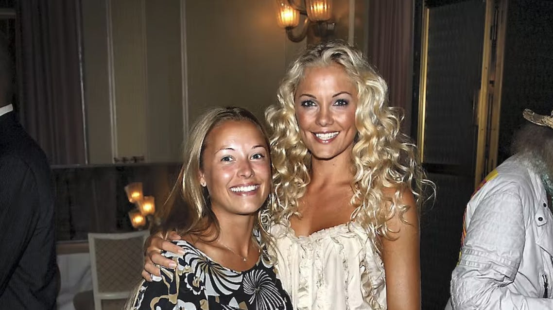 Louise "Duddi" Albinus har tidligere rakt ud til Caroline Fleming for at få lov at købe nogle af tingene tilbage til Valdemars Slot. Det har hun fået nej til. 