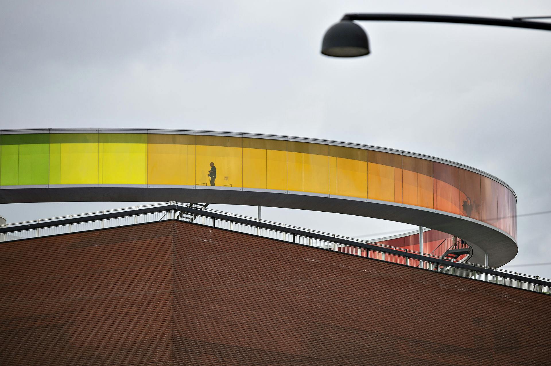 Regnbuen på kunstmuseet Aros vil ikke oplyse natten i Aarhus fremover.&nbsp;