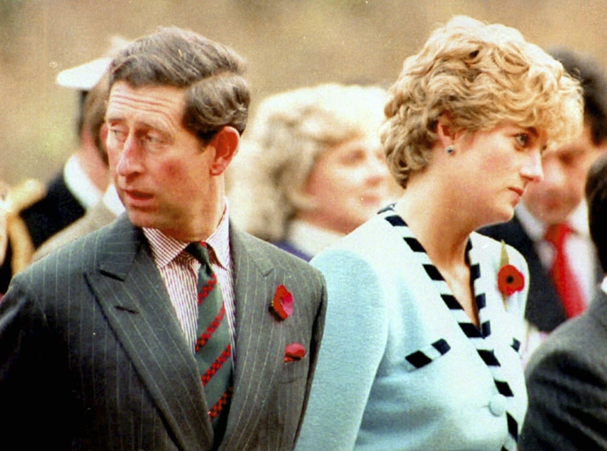 Formelt set var Charles og Diana gift i 15 år, men lige fra begyndelsen gik det skævt mellem parret.