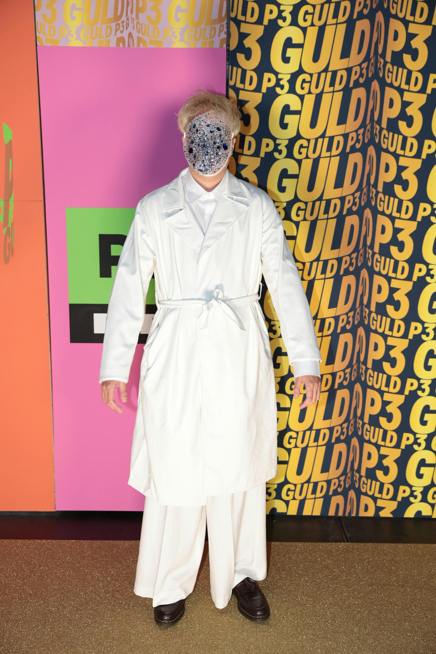 Sådan så sangeren ud til aftenens uddeling i DR.