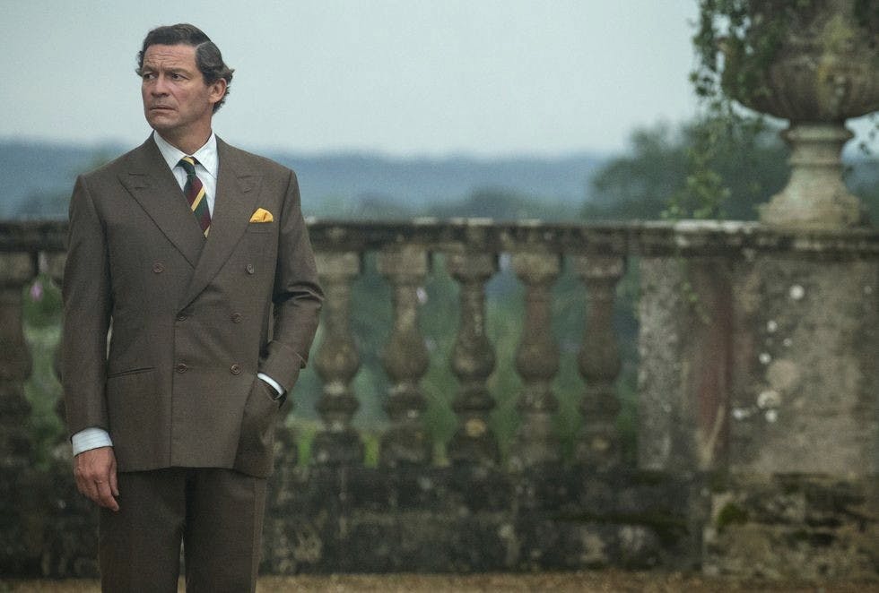 Netflix holder kortene helt tæt til kroppen om de nye afsnit af deres royale blockbuster, men sikkert er det, at premieredatoen er i november, og at Dominic West, 52, har rollen som Charles.