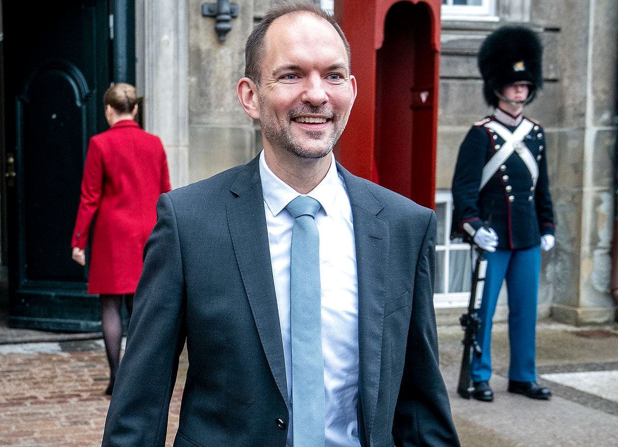 Skatteminister Jeppe Bruus (S) går en glædelig weekend i møde. 