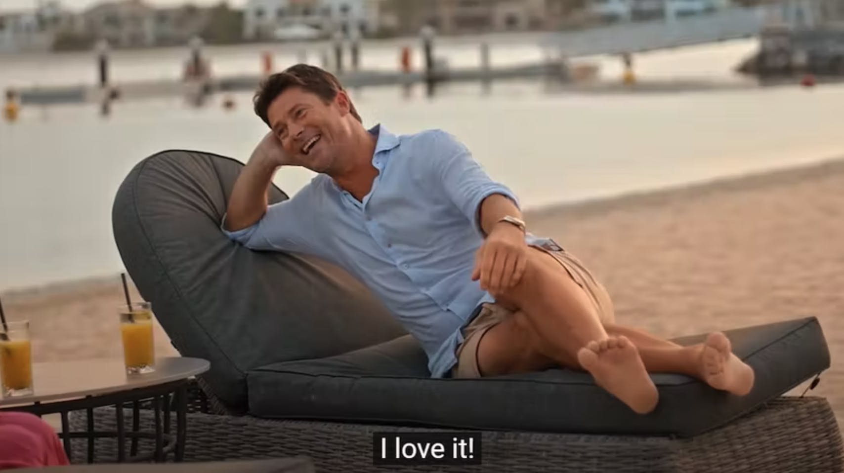 Brian Laudrup var indtil for nylig ansat som fodboldekspert på TV2. I weekenden valgte stationen dog at ophæve samarbejdet som konsekvens af, at den tidligere landsholdsspiller havde medvirket i en reklamevideo for Visit Dubai.