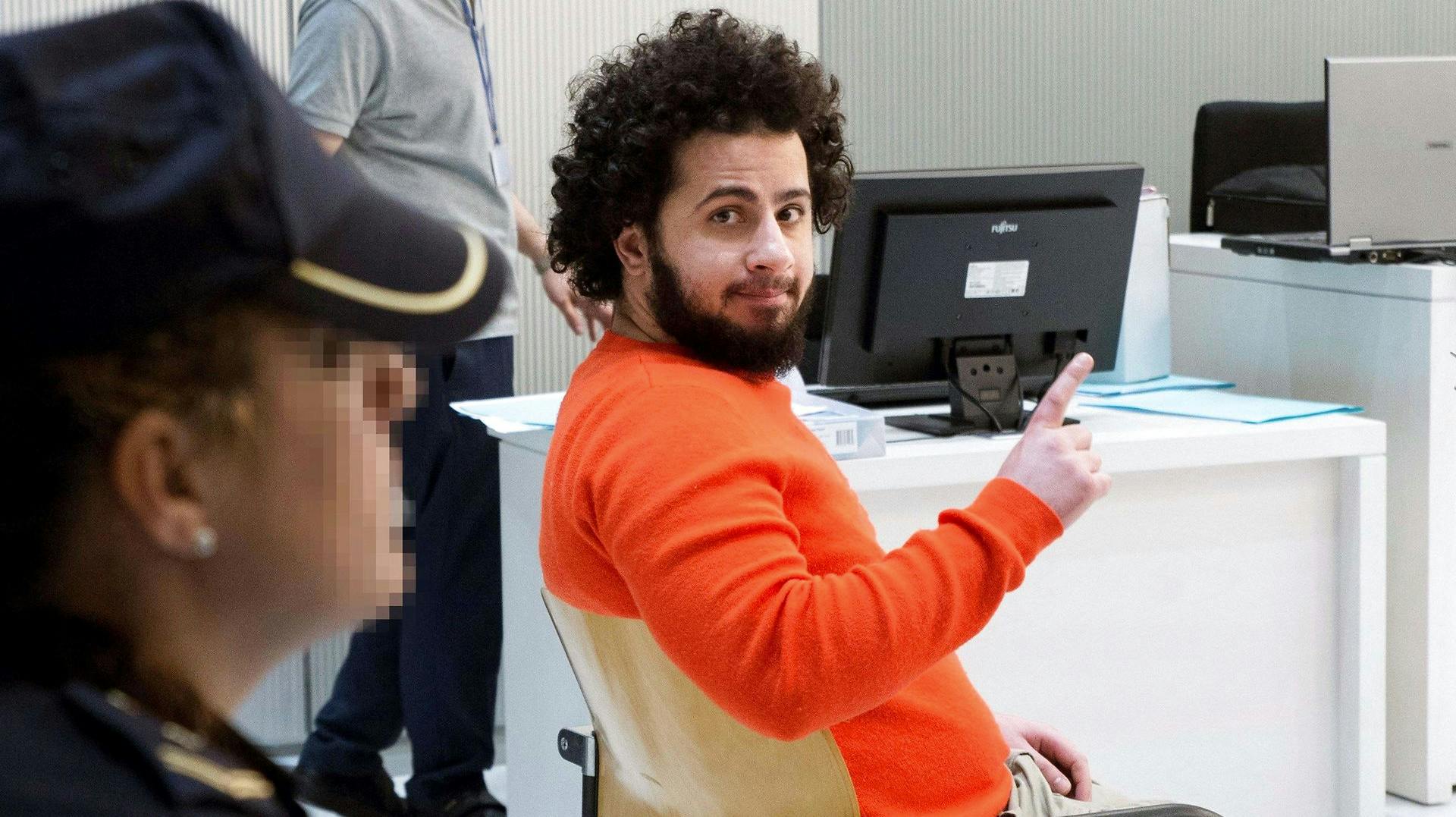 Ahmed Samsam kommer med voldsomme anklager mod PET og FE.