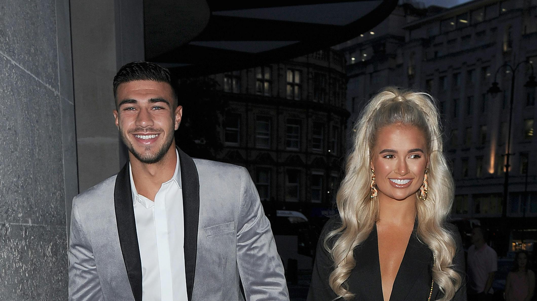 "Love Island"-stjernerne Tommy Fury og Molly-Mae Hague skal være forældre.