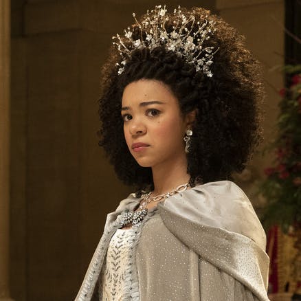 Det er det unge stjerneskud India Ria Amarteifio, der spiller dronning Charlotte i den kommende "Bridgerton"-serie, "Queen Charlotte: A Bridgerton Story".