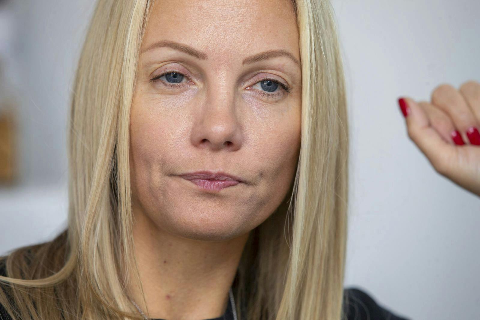 Caroline Fleming rømmede Valdemars Slot og solgte den prægtige perle af en sjælden samling. Fremover må hun derfor leve med titlen som "kulturhistorisk superskurk".